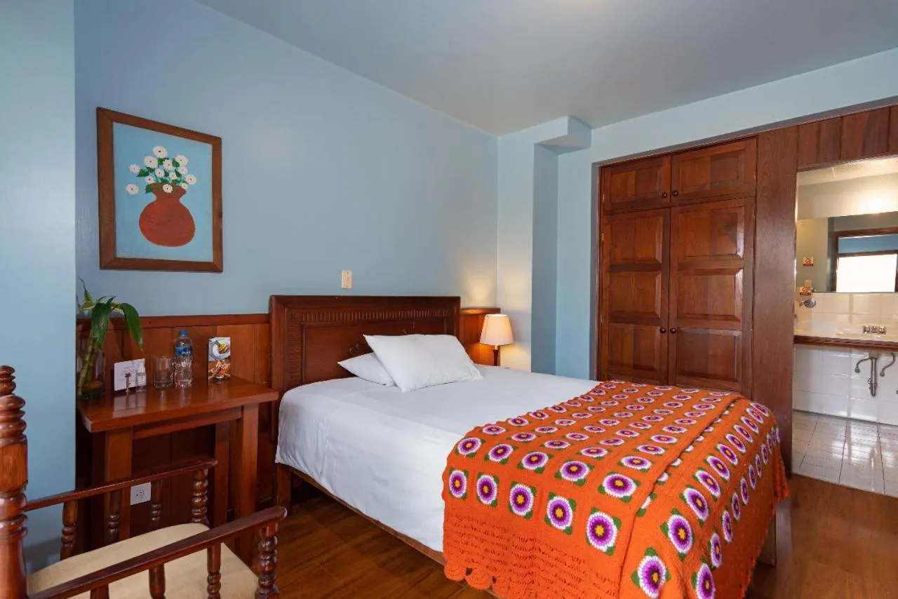 Bed in Hotel Victoria