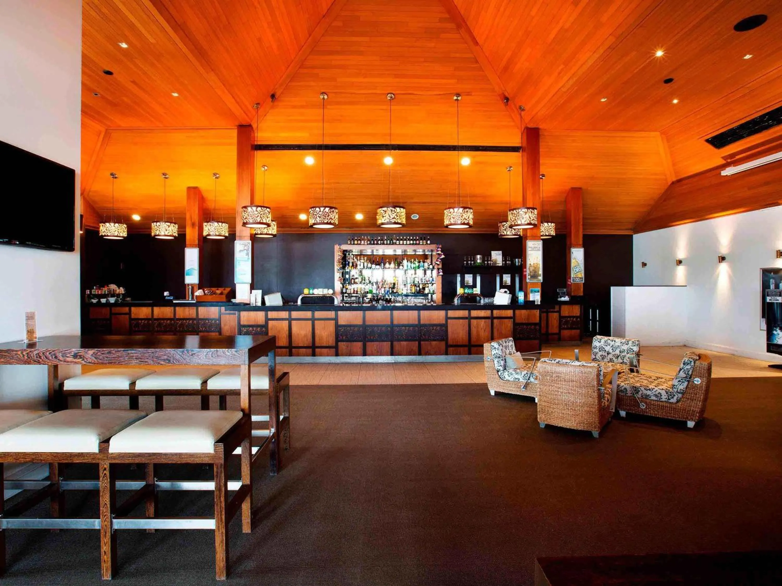Lounge or bar in Novotel Sunshine Coast Resort