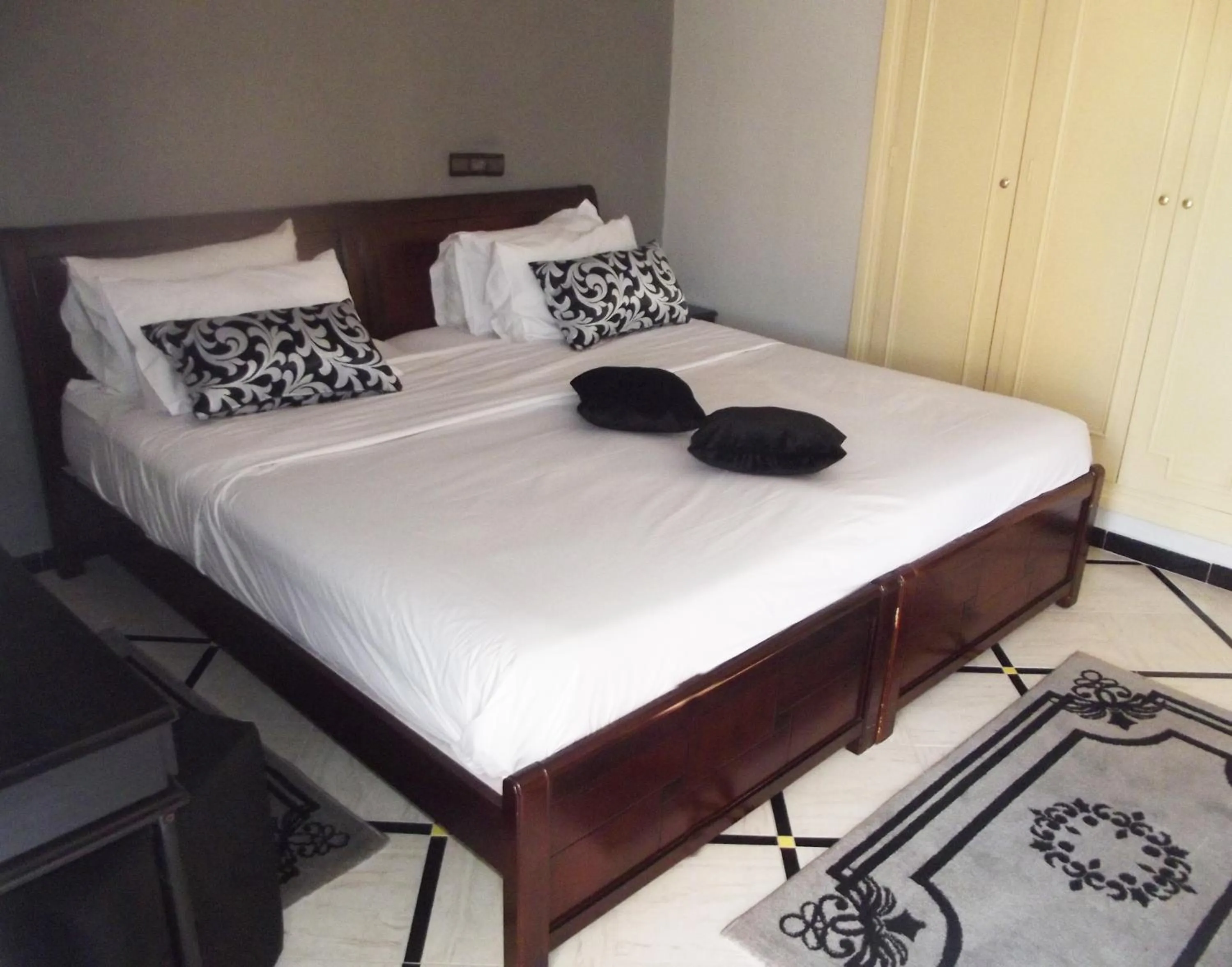 Bed in Hotel Al Kabir