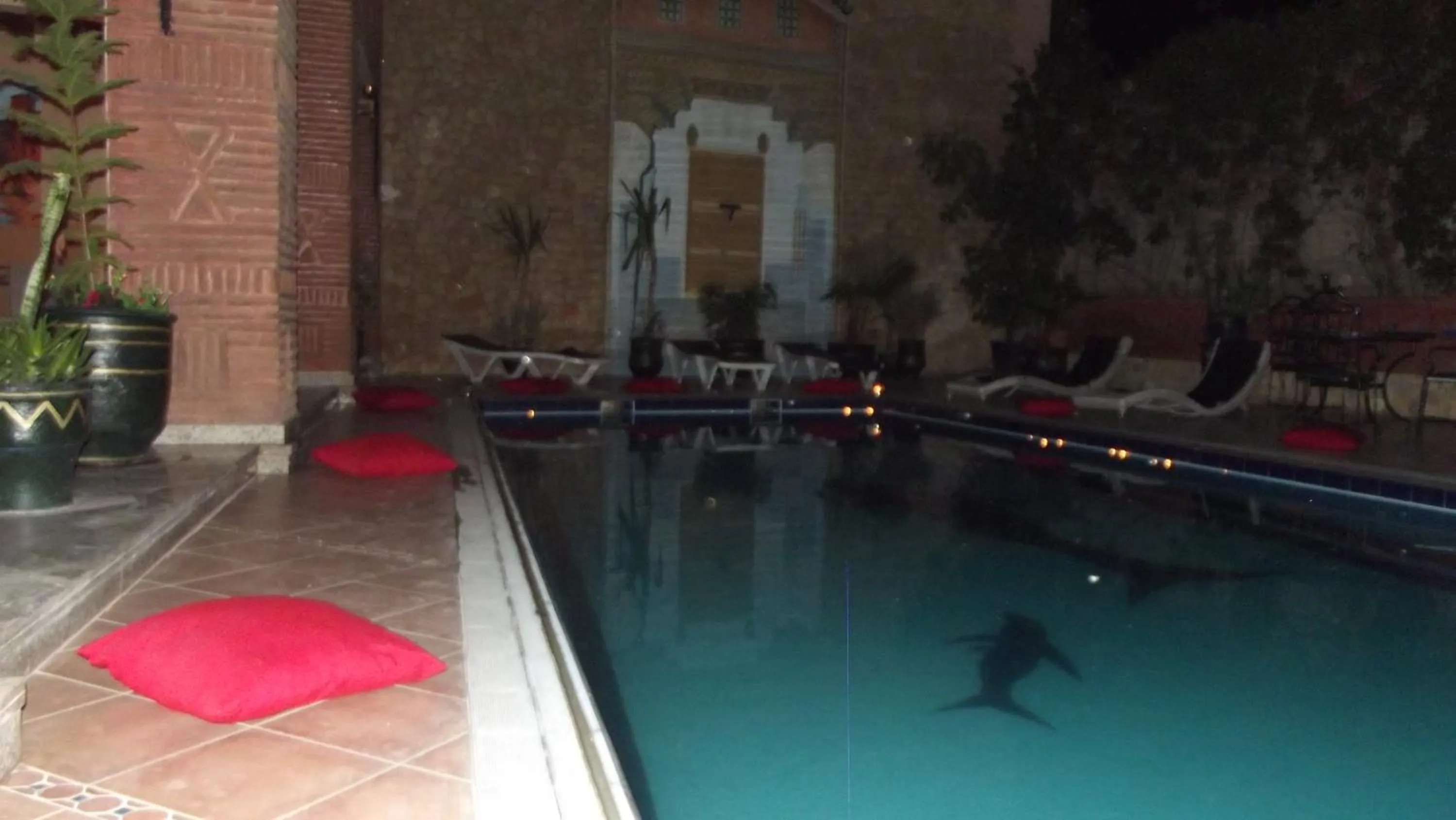 Swimming pool in Hotel Al Kabir