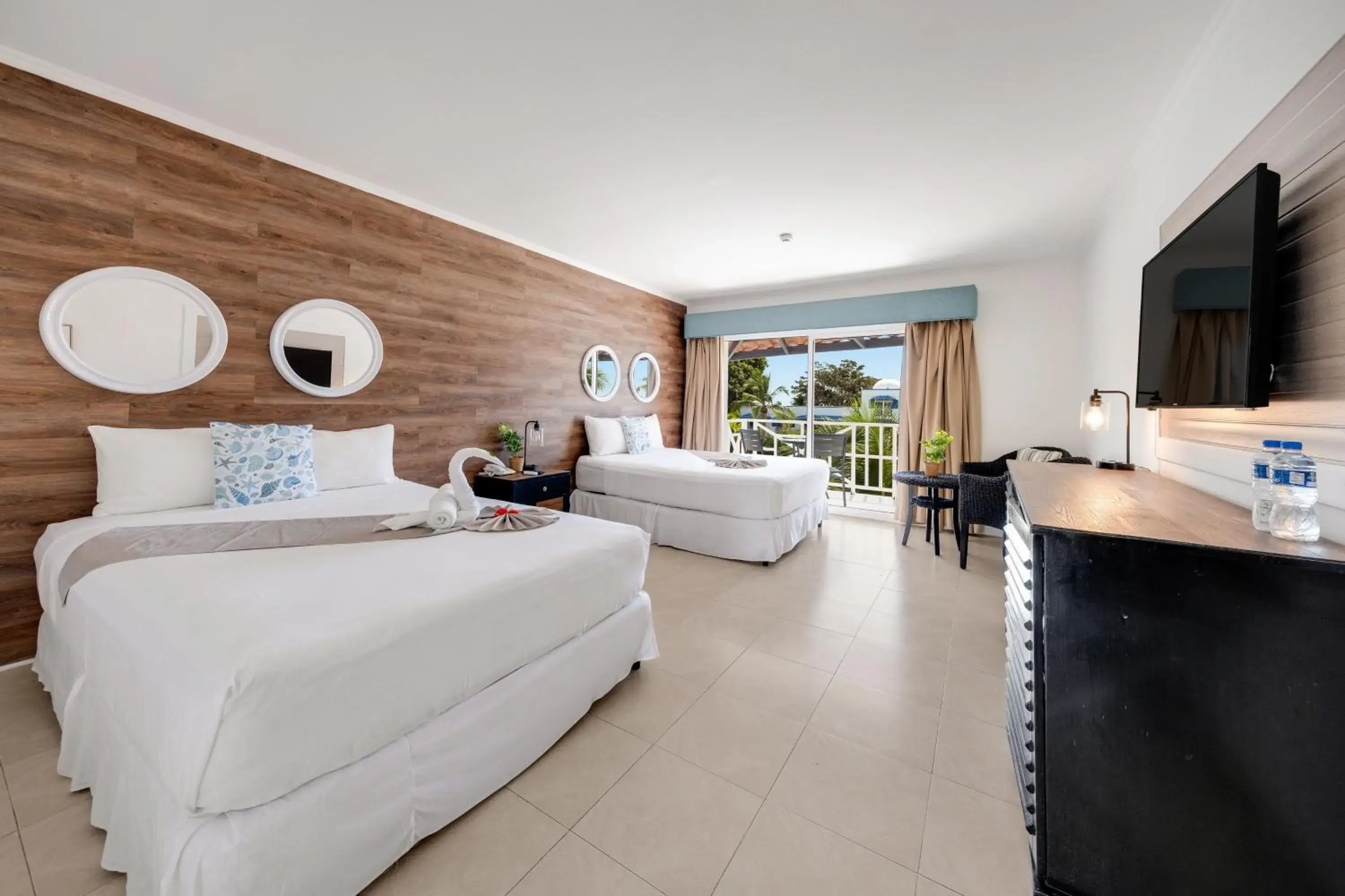 Photo of the whole room, Bed in Playa Blanca Beach Resort - All Inclusive Photo of the whole room, Bed in Playa Blanca Beach Resort - All Inclusive