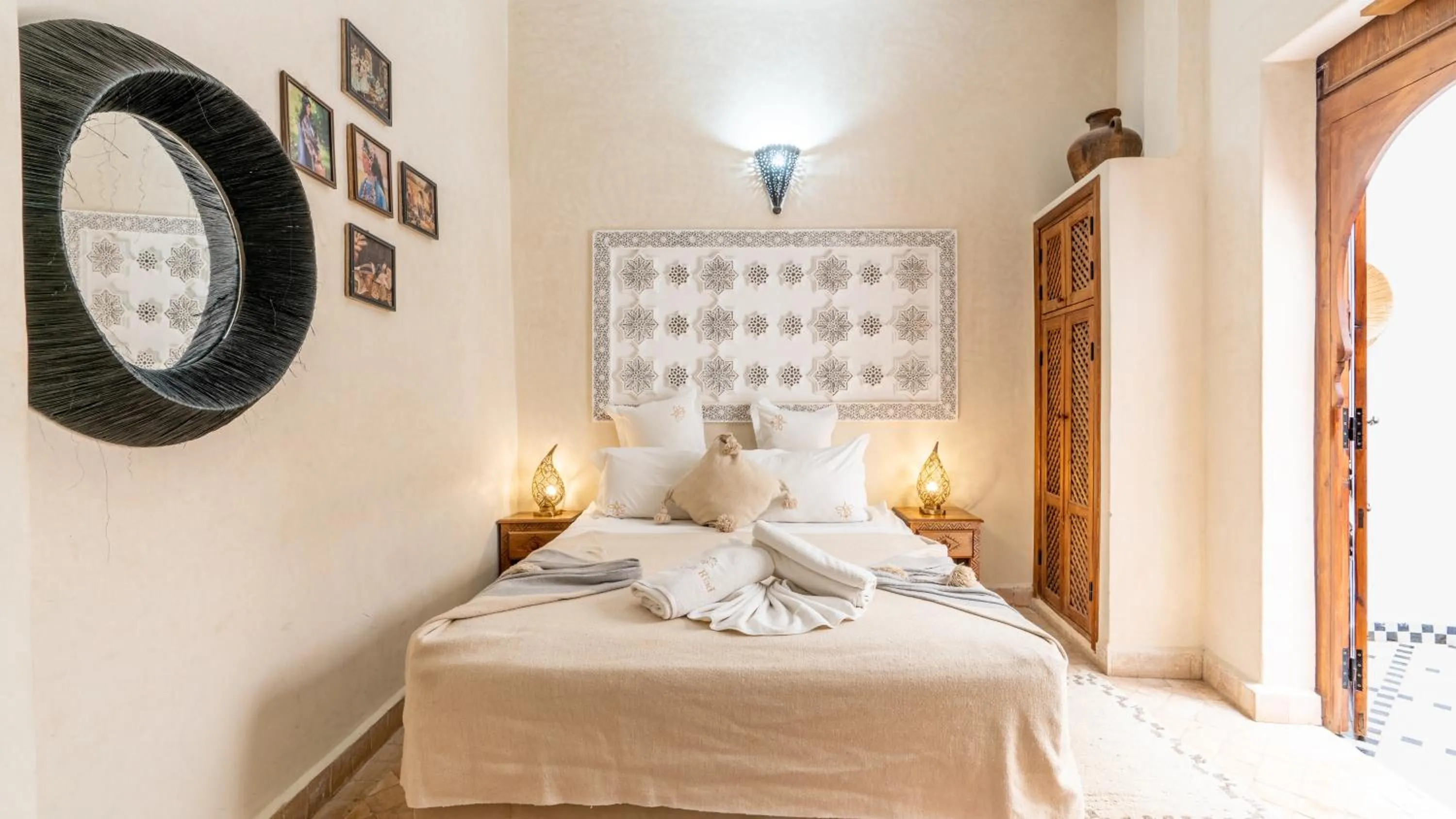 Bed in Riad Abaka hotel & boutique