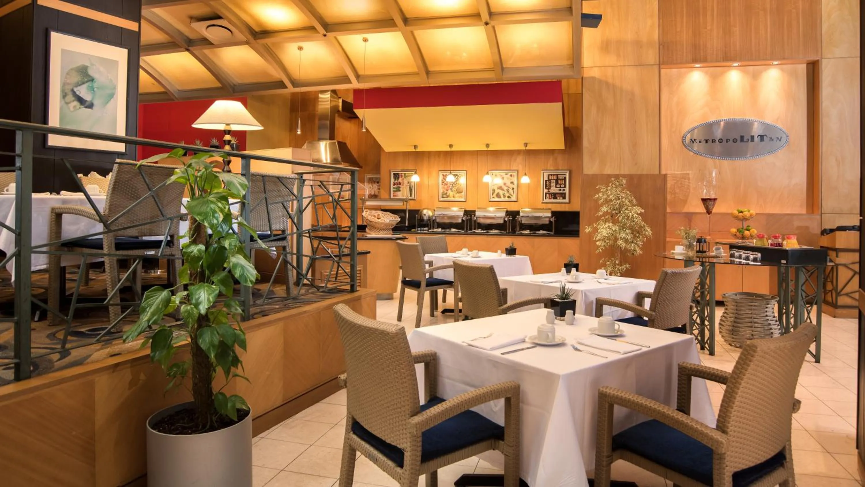 Restaurant/places to eat in Mak Albania Hotel