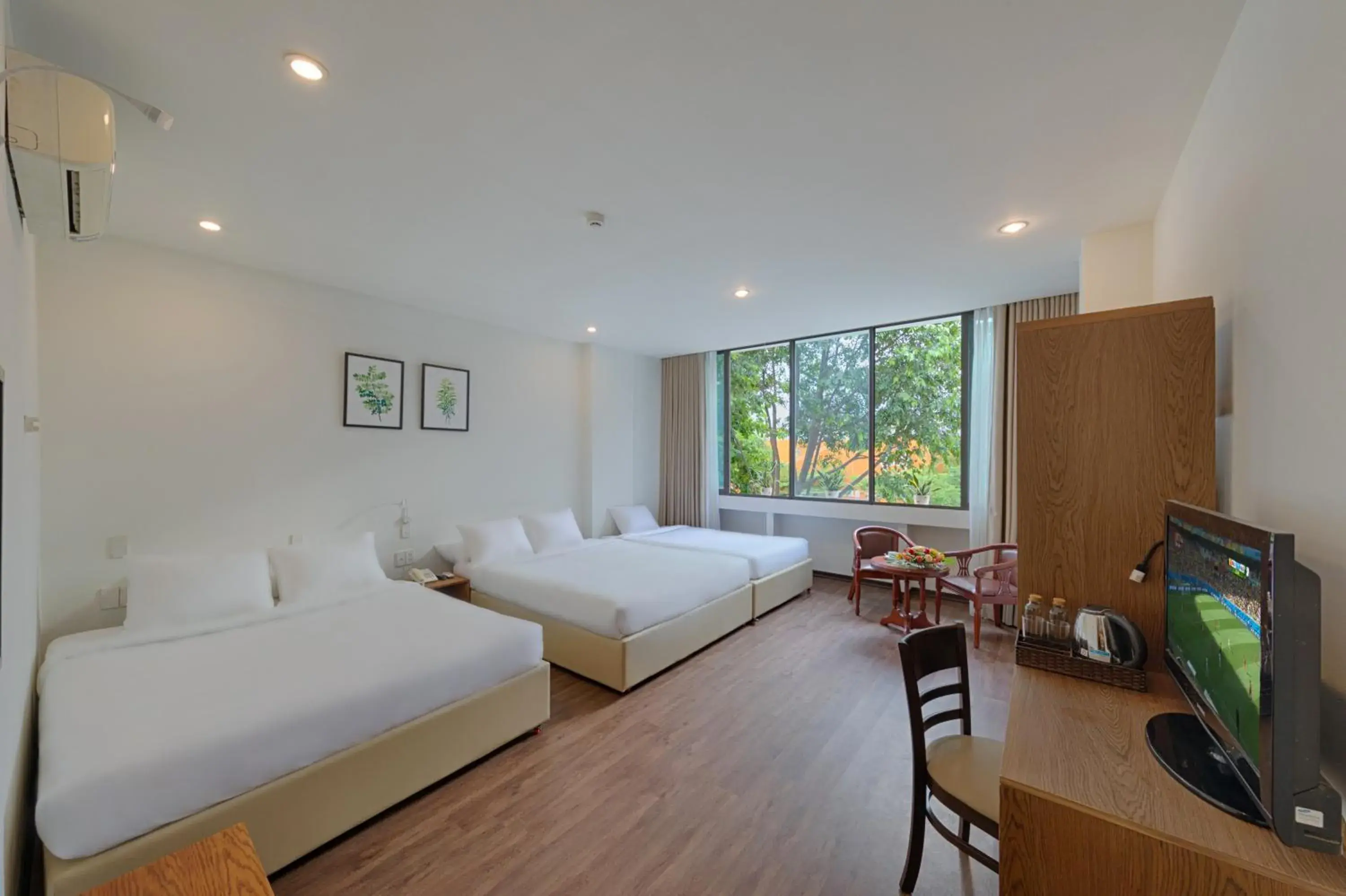 Communal lounge/ TV room, Bed in Vitalis Riverside Hotel Communal lounge/ TV room, Bed in Vitalis Riverside Hotel