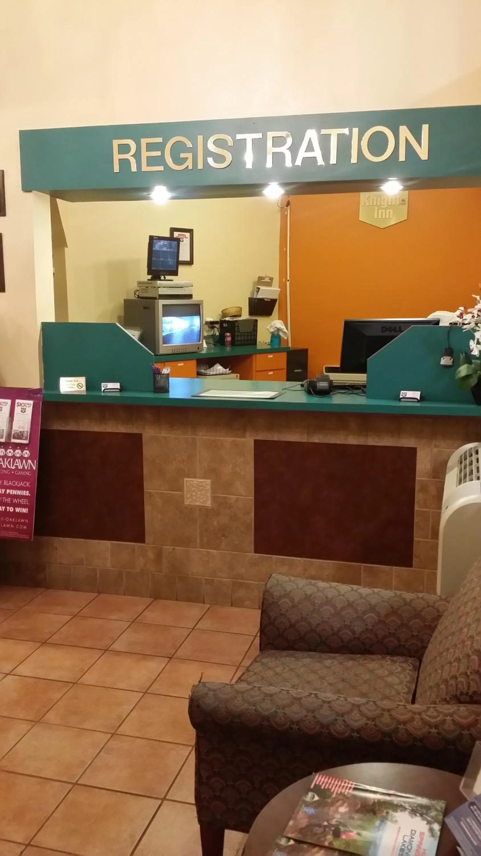 Lobby or reception in Red Carpet Inn