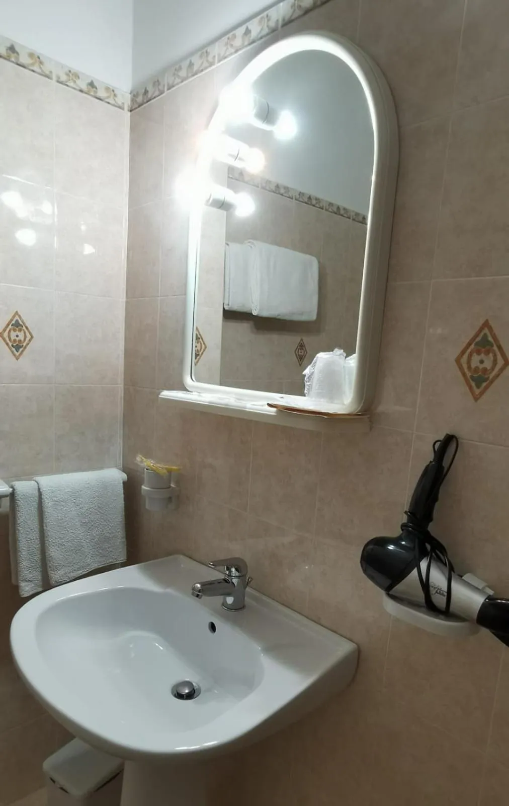 Bathroom in Hotel Edelweiss