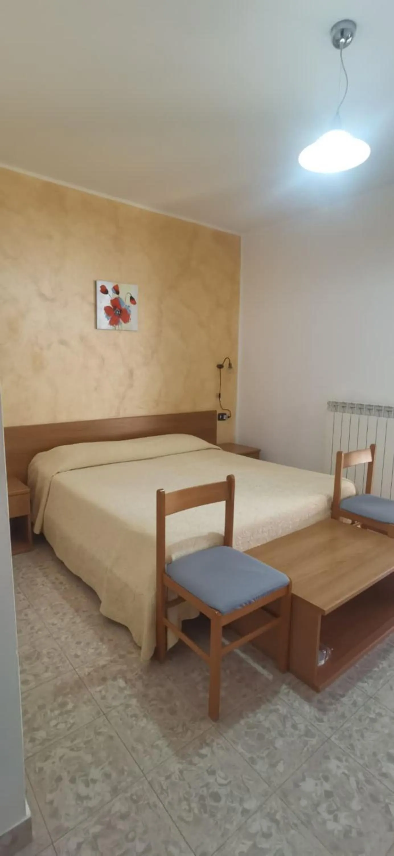 Bed in Hotel Edelweiss