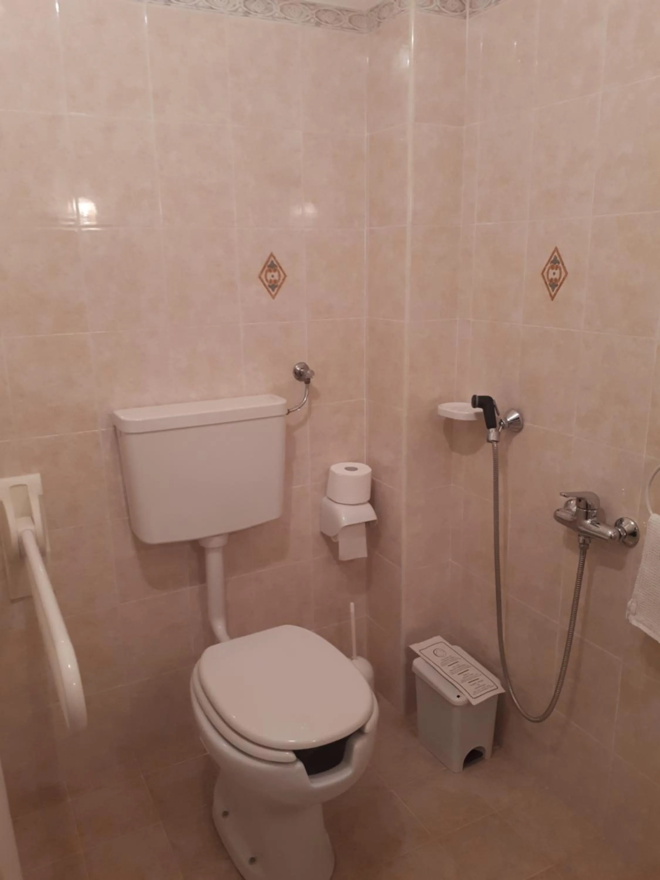 Shower in Hotel Edelweiss