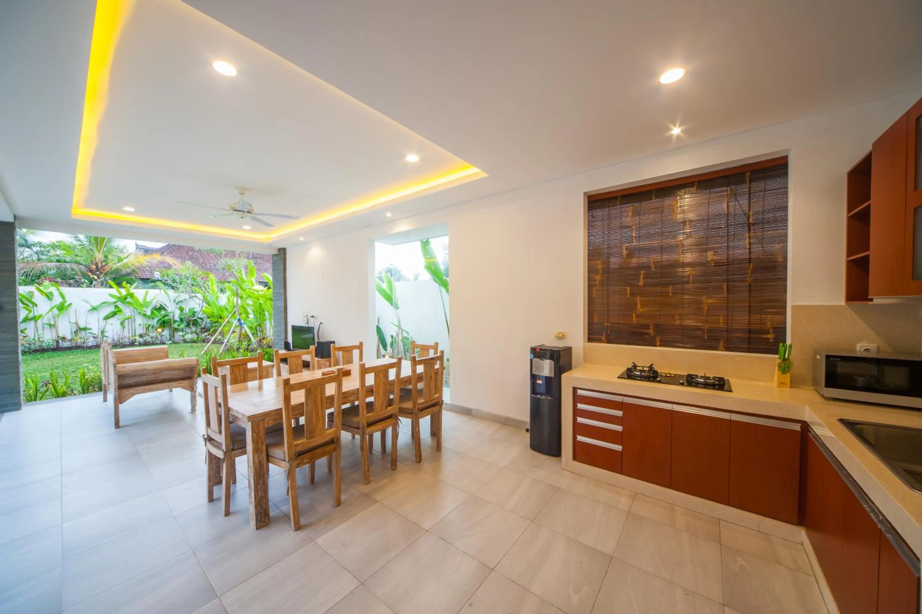 Kitchen or kitchenette in Villa Ubud Hill