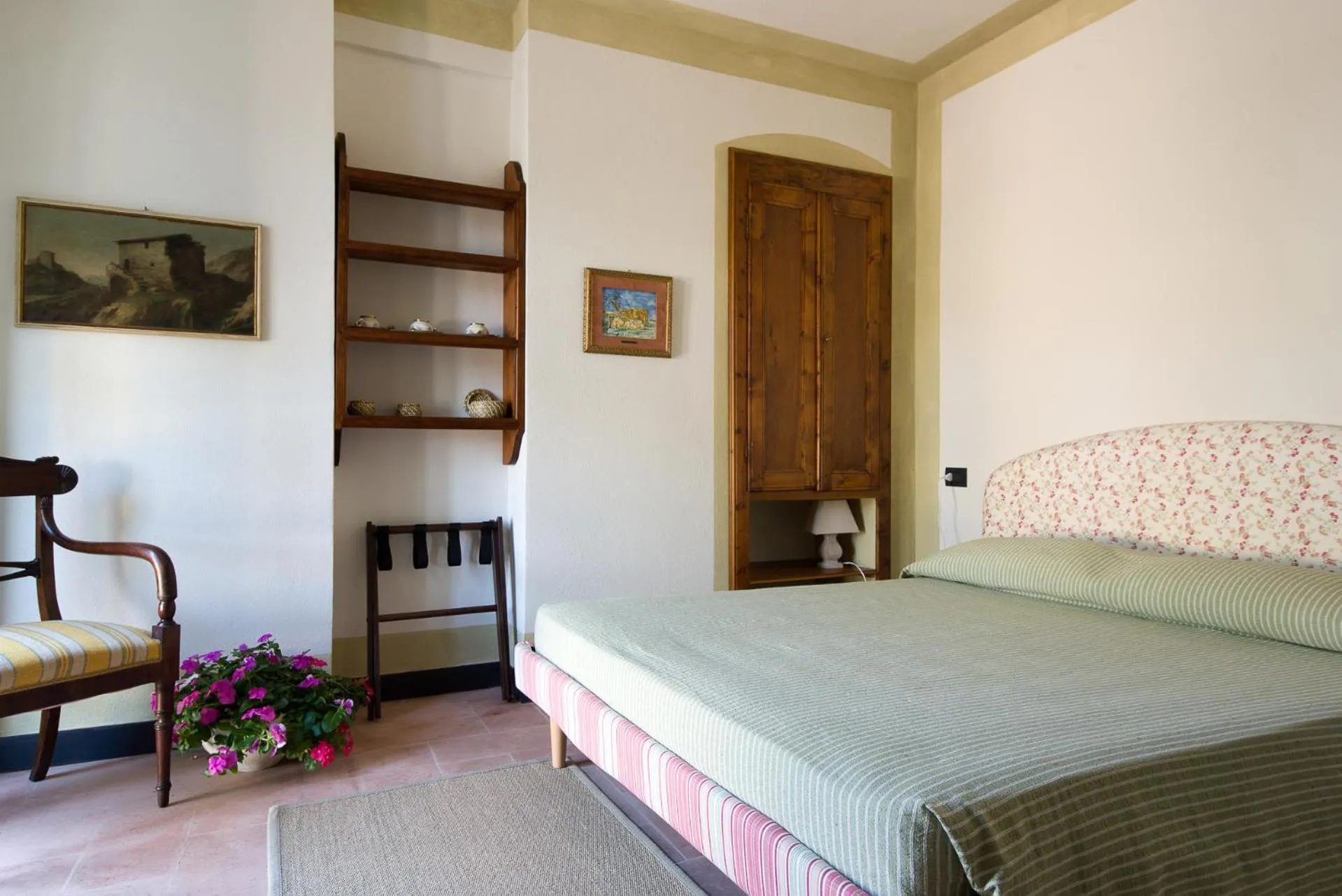 Photo of the whole room, Bed in Olivenere agriturismo