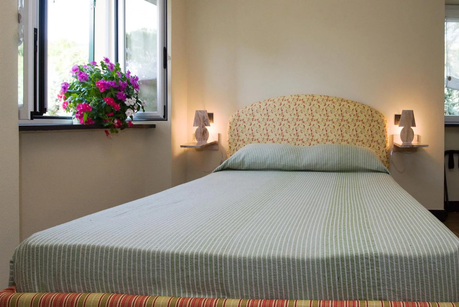 Photo of the whole room, Bed in Olivenere agriturismo