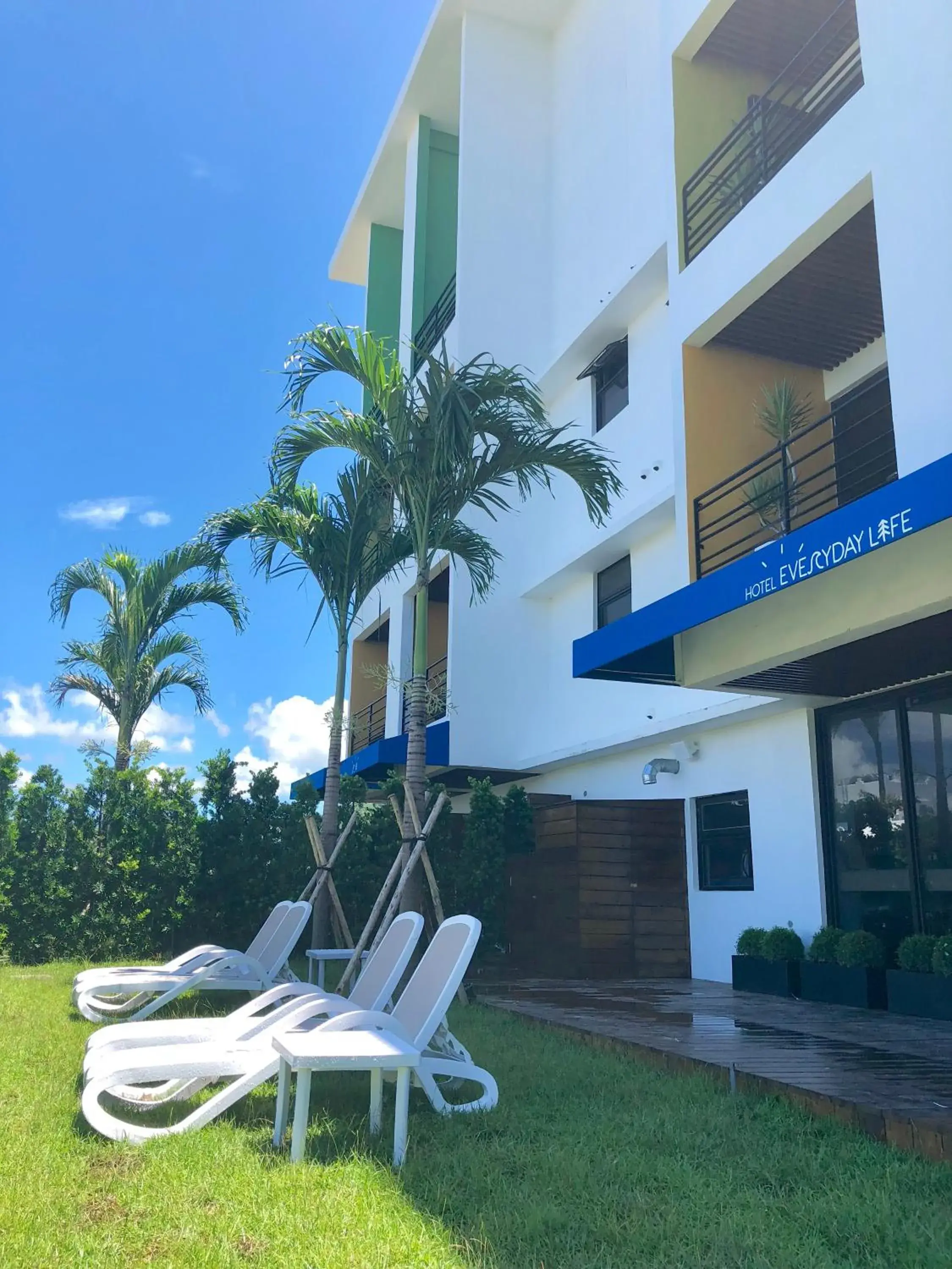 Property building in Hotel Everyday Life Property building in Hotel Everyday Life