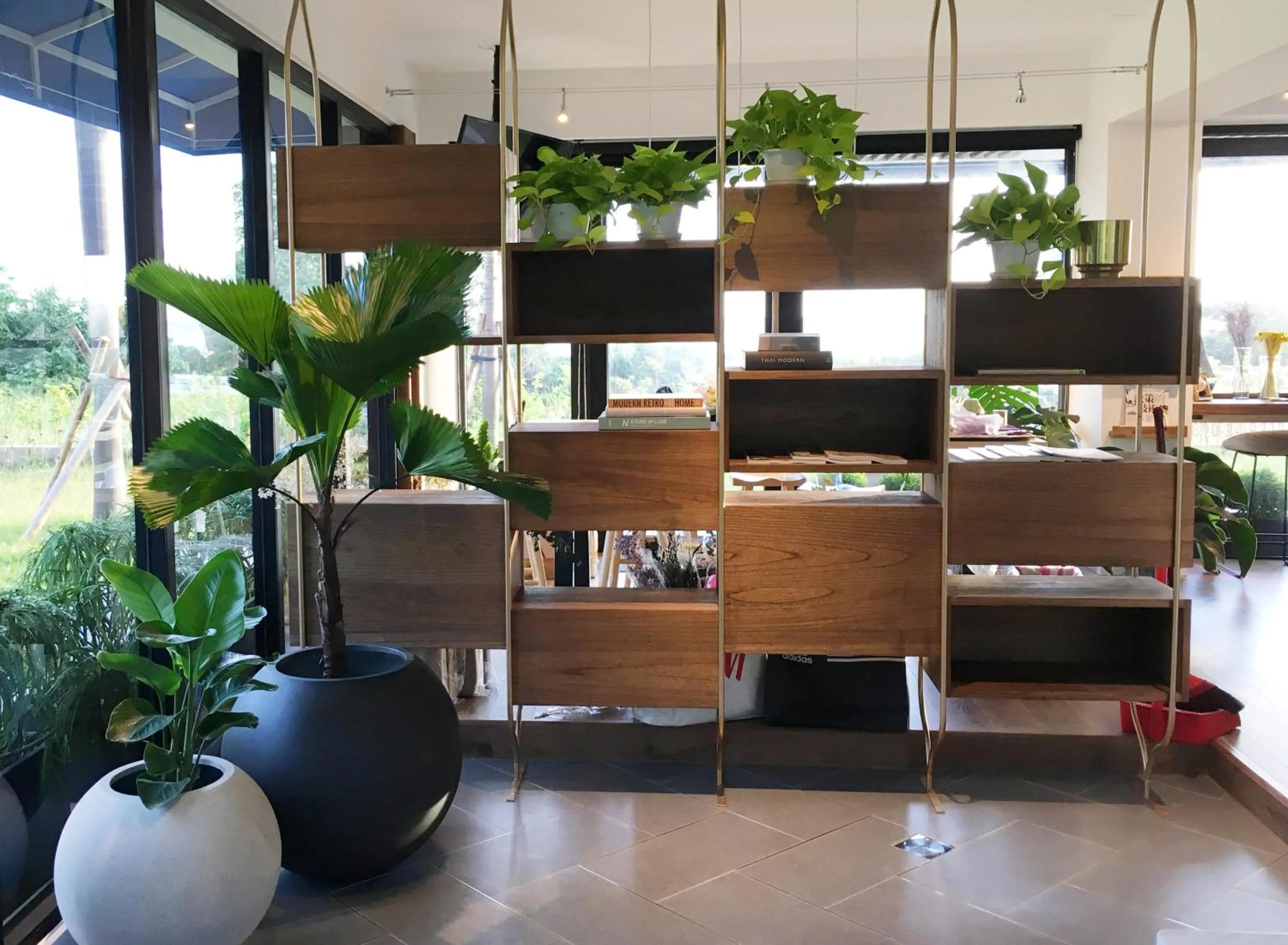 Communal lounge/ TV room in Hotel Everyday Life