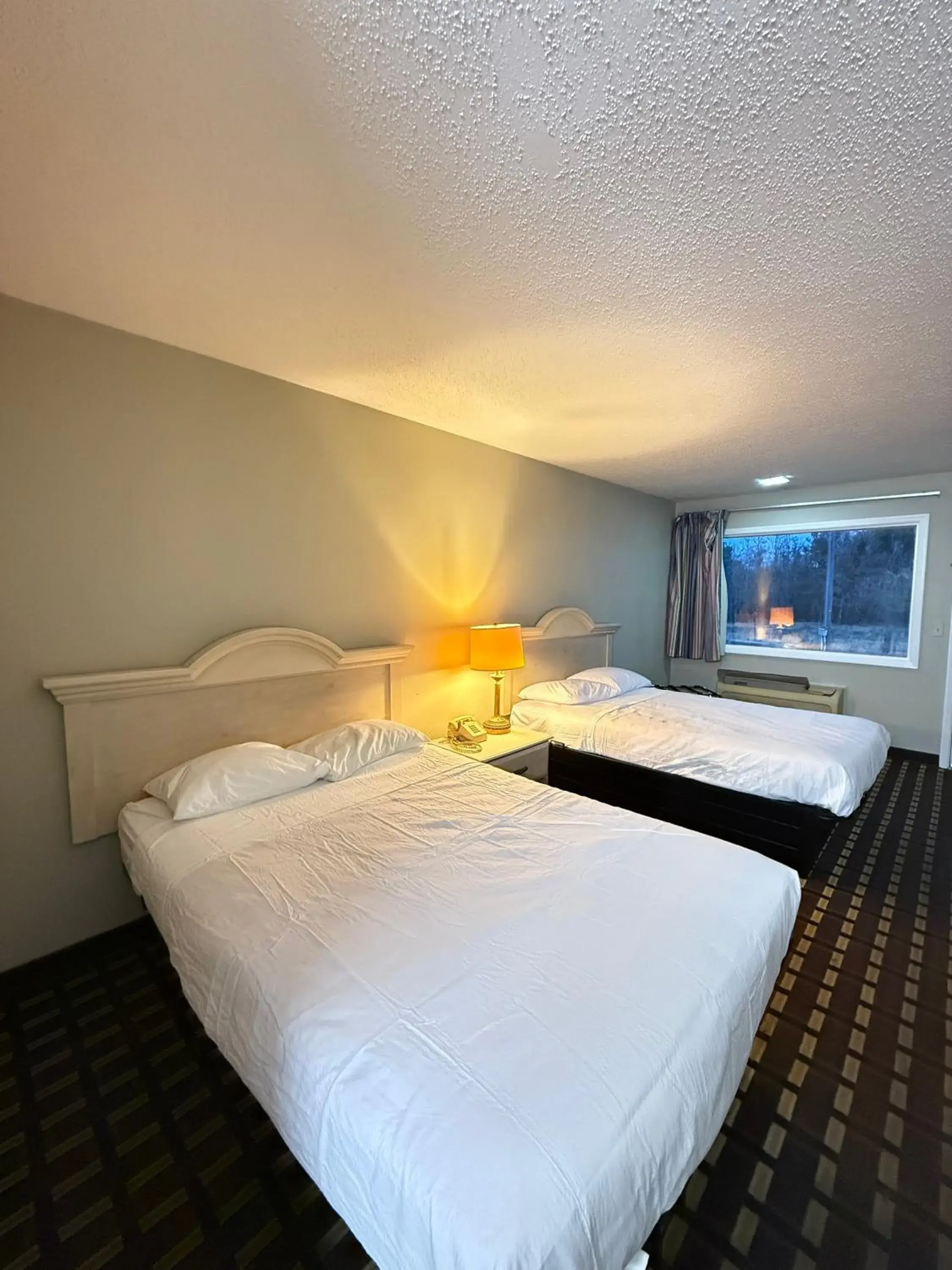 Double Room with Two Double Beds - Smoking in Travelodge by Wyndham-Thomasville AL Double Room with Two Double Beds - Smoking in Travelodge by Wyndham-Thomasville AL