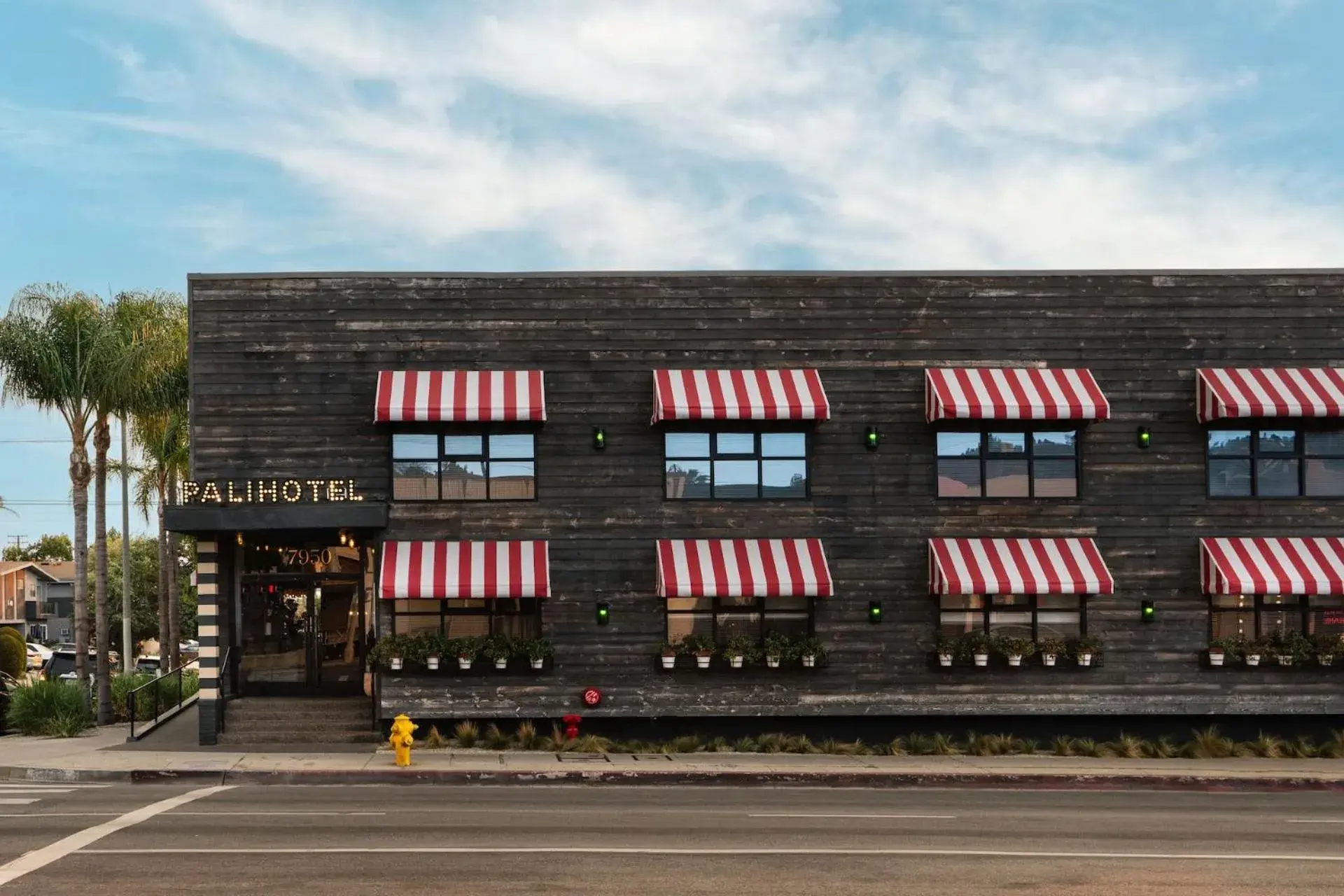 Facade/entrance in Palihotel Melrose Facade/entrance in Palihotel Melrose