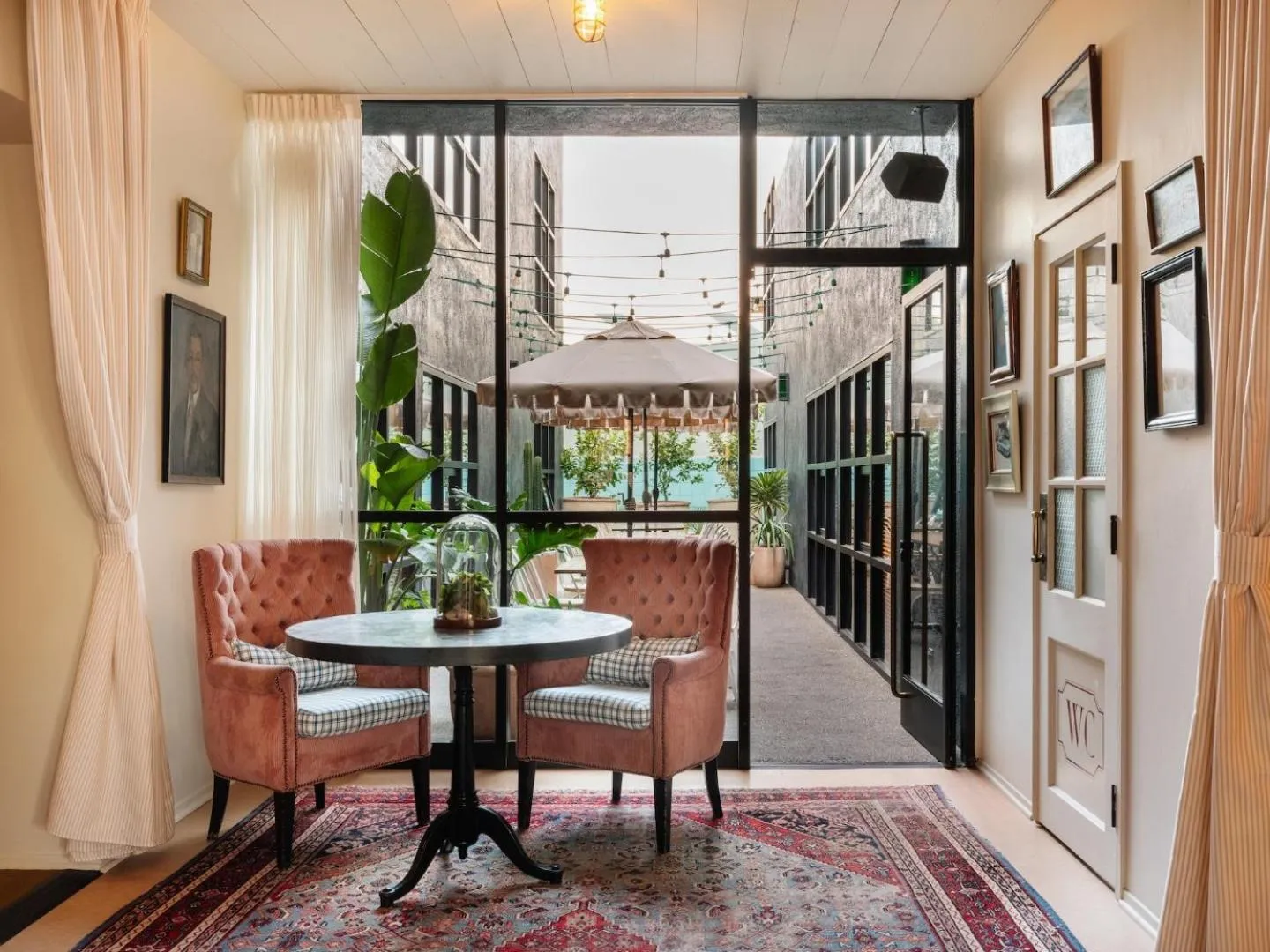 Lounge or bar in Palihotel Melrose