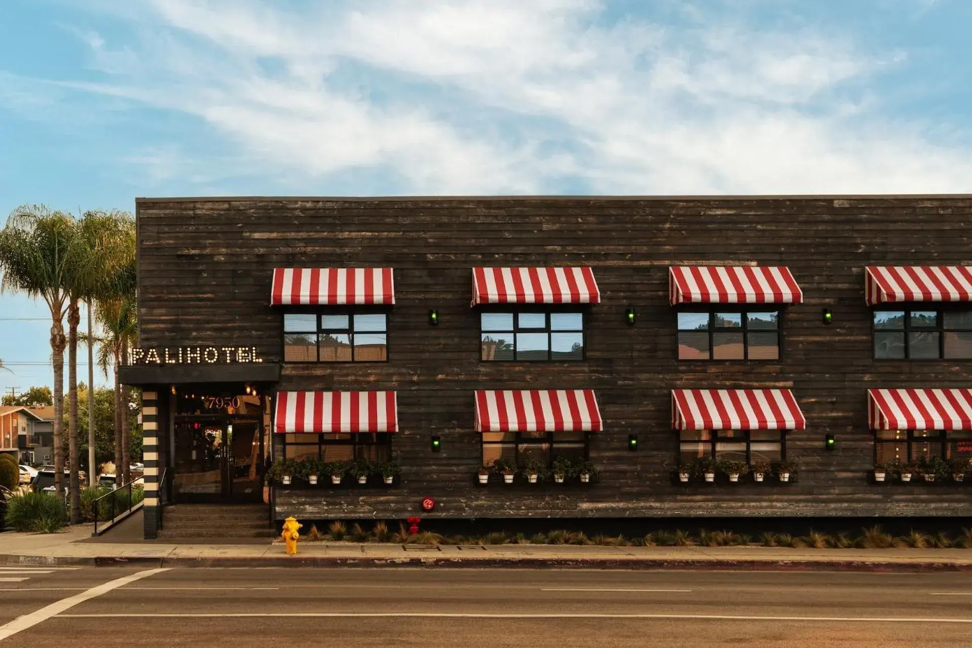 Facade/entrance in Palihotel Melrose Facade/entrance in Palihotel Melrose