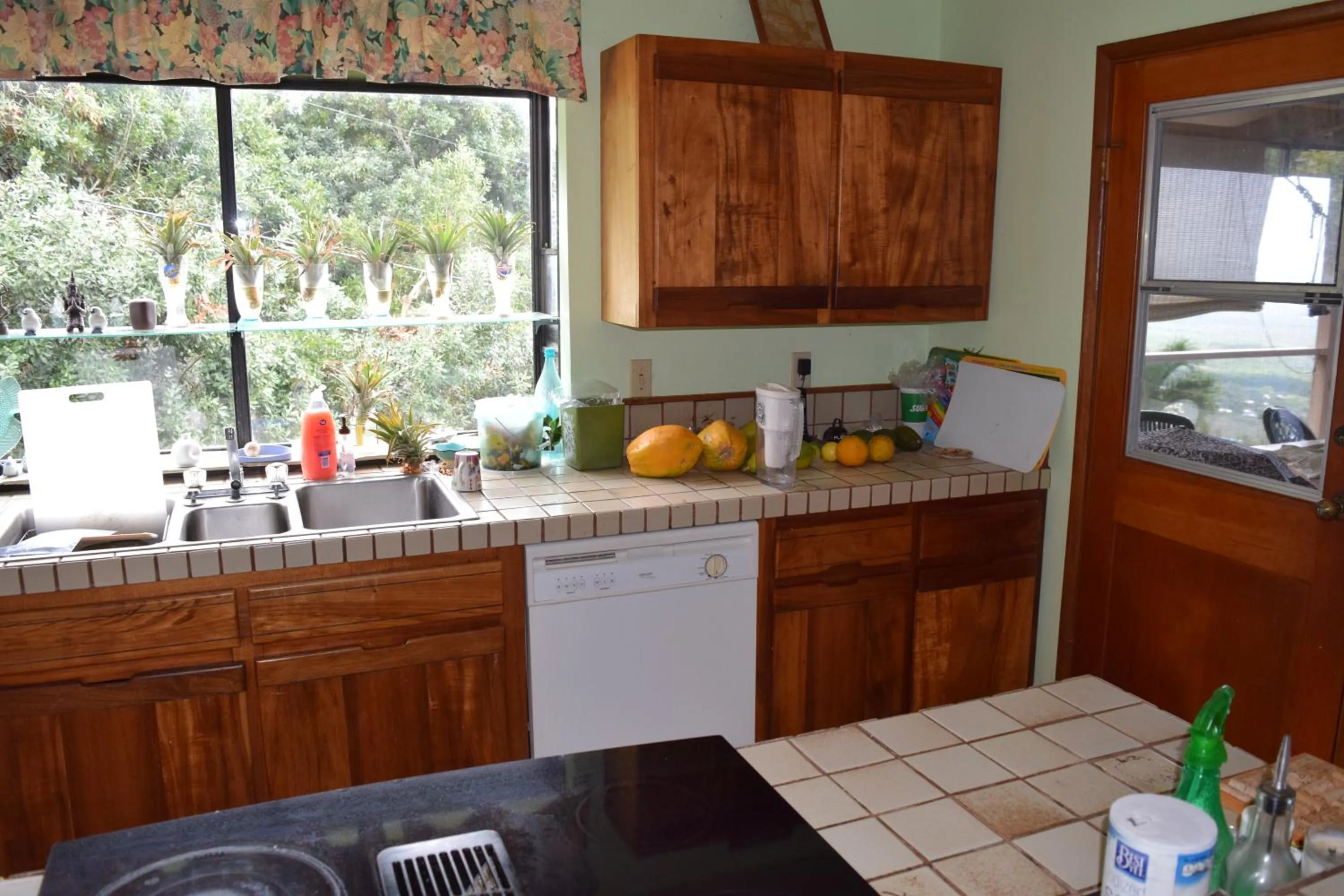 Kitchen or kitchenette in A Beautiful Edge of the World Bed & Breakfast