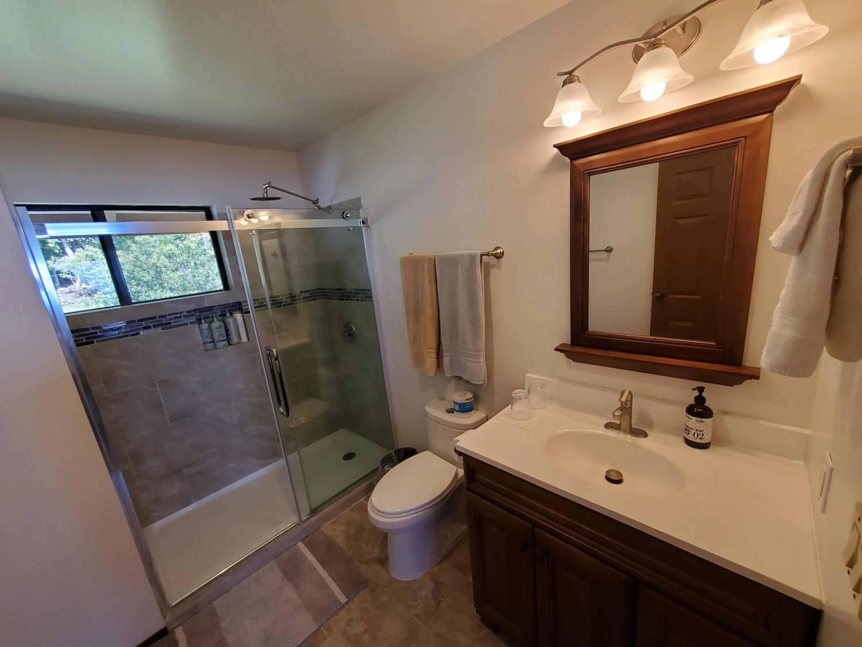 A Beautiful Edge of the World Bed & Breakfast