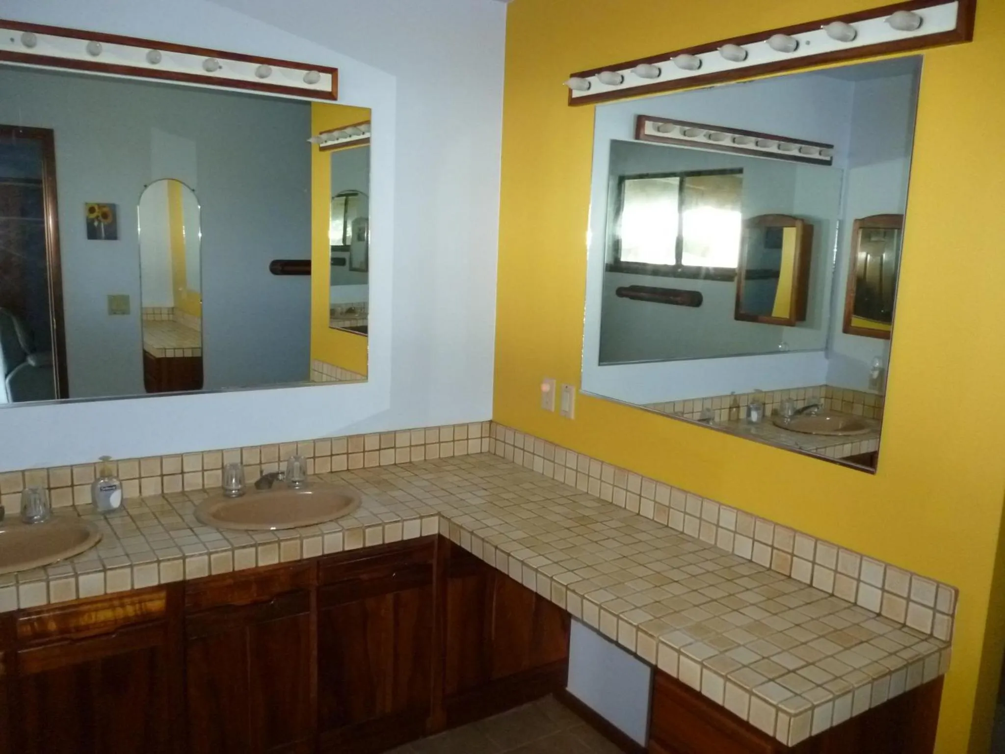 Bathroom in A Beautiful Edge of the World Bed & Breakfast