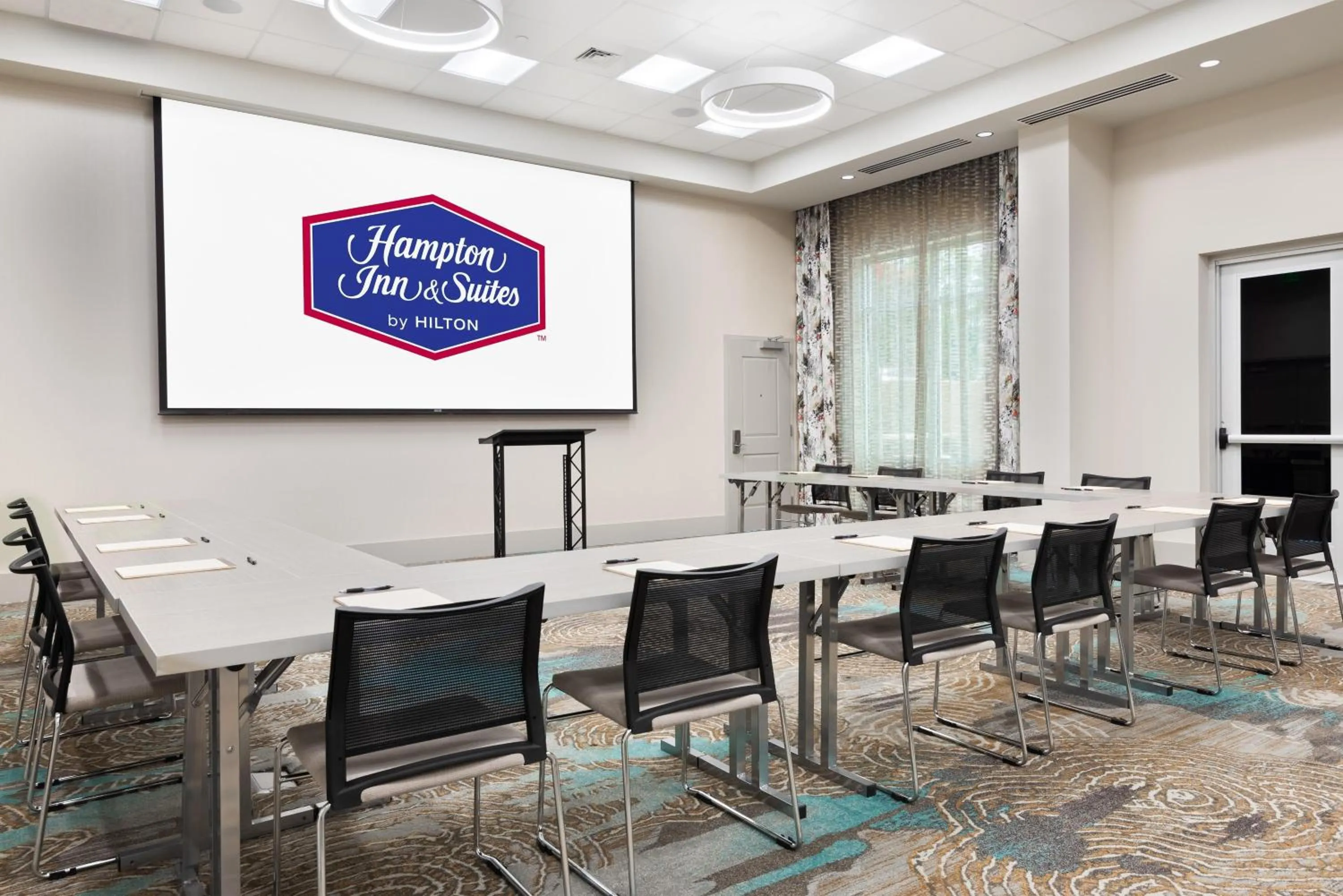 Meeting/conference room in Hampton Inn & Suites Atlanta Buckhead Place