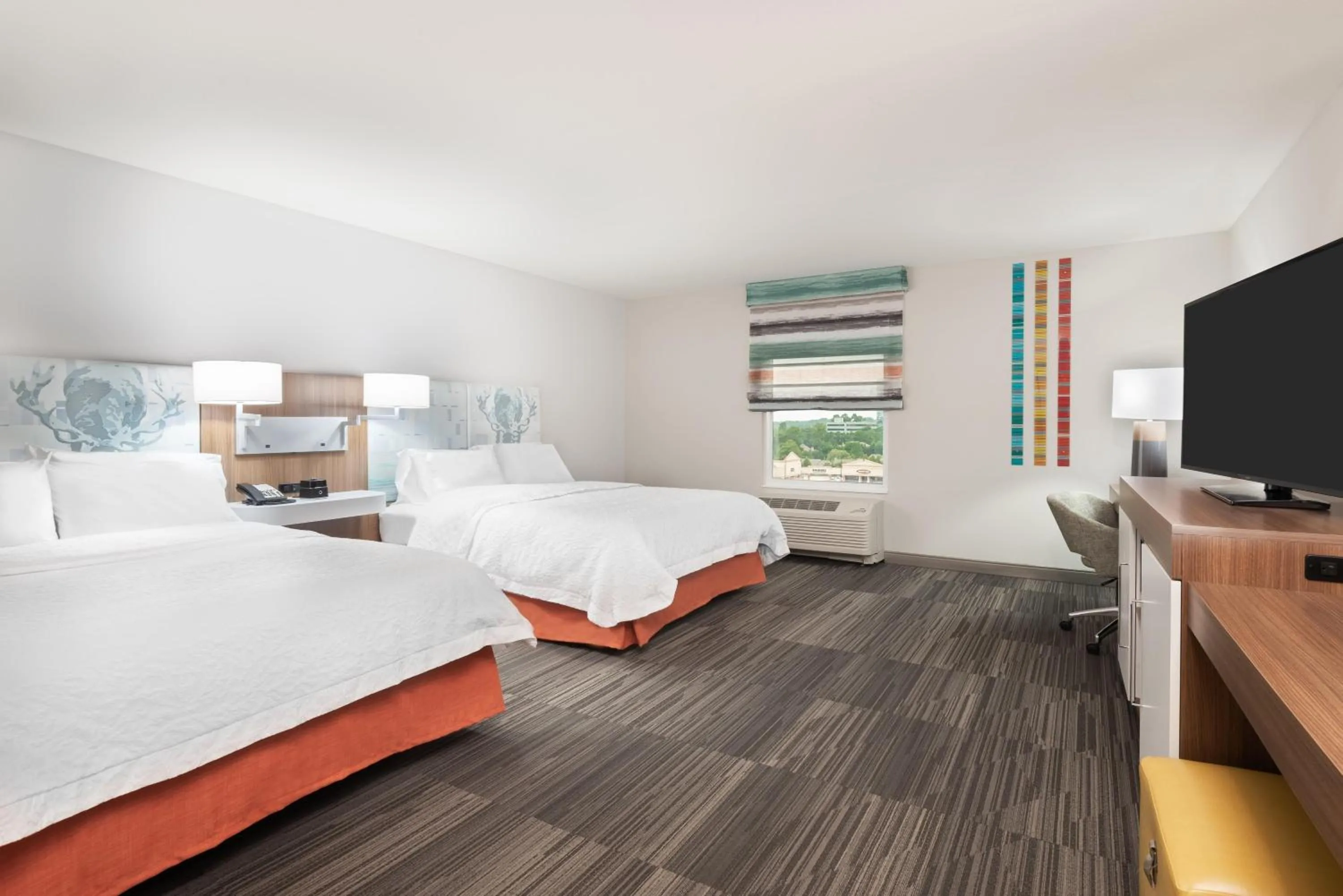 Bedroom, Bed in Hampton Inn & Suites Atlanta Buckhead Place