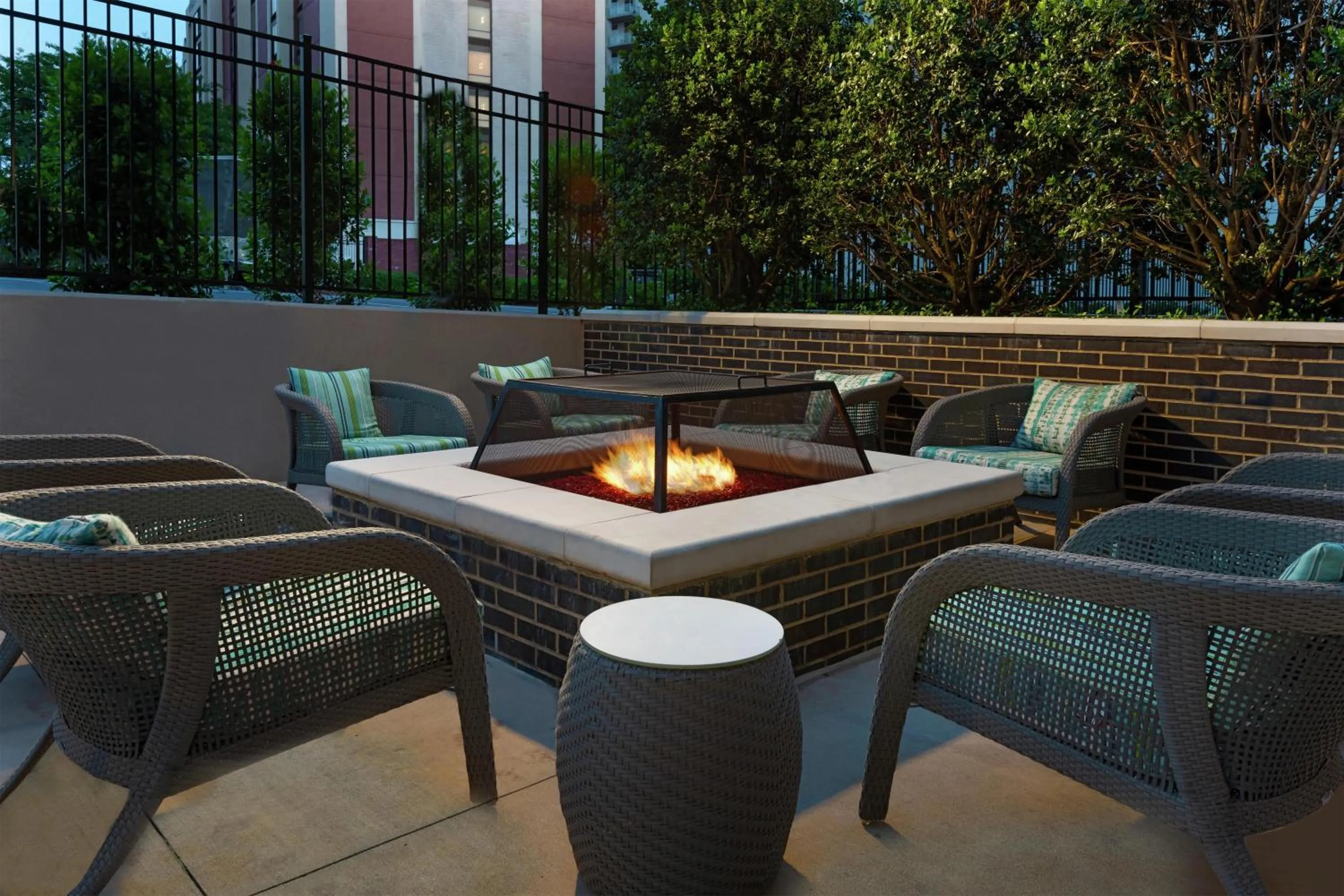Patio in Hampton Inn & Suites Atlanta Buckhead Place