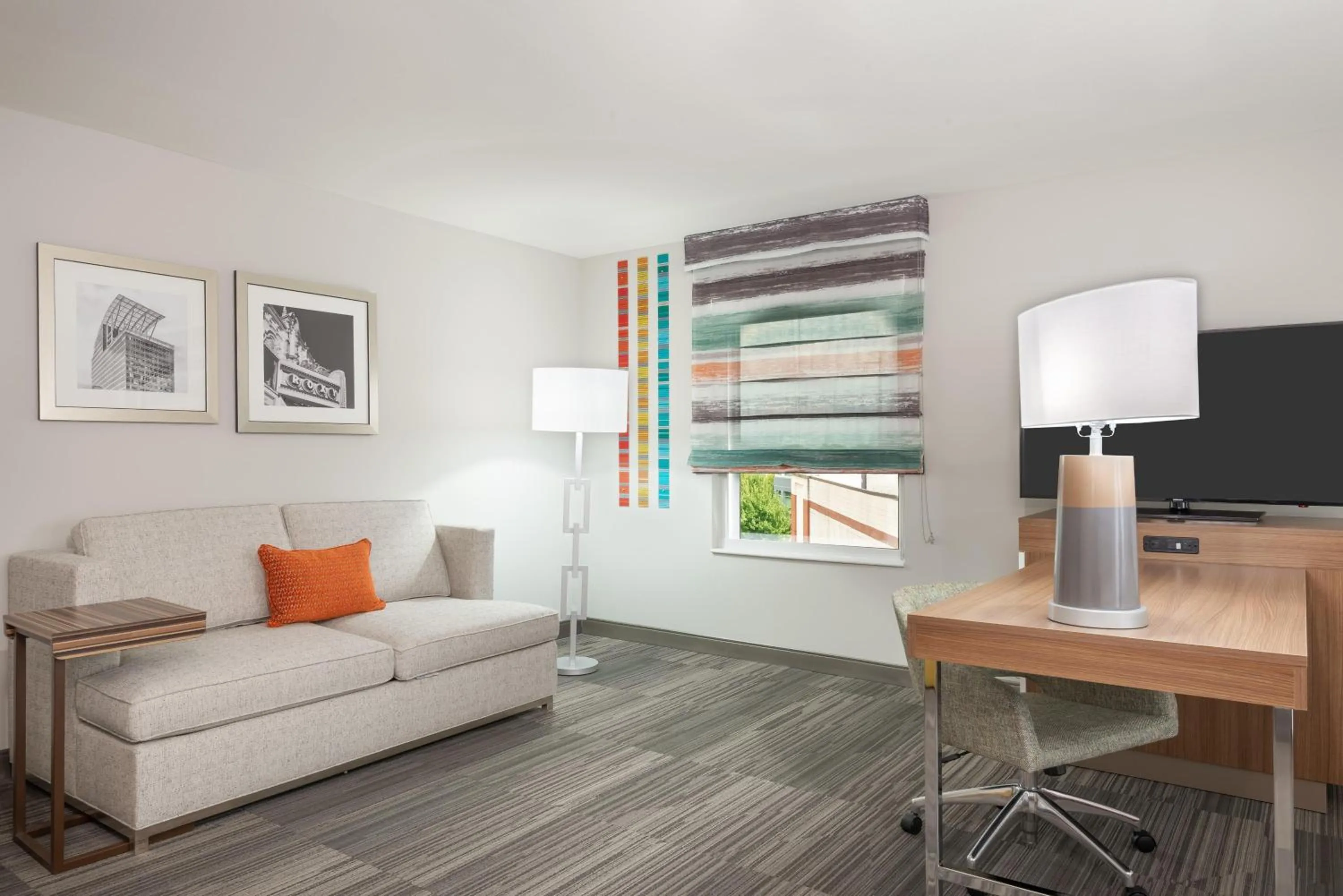 Bedroom in Hampton Inn & Suites Atlanta Buckhead Place