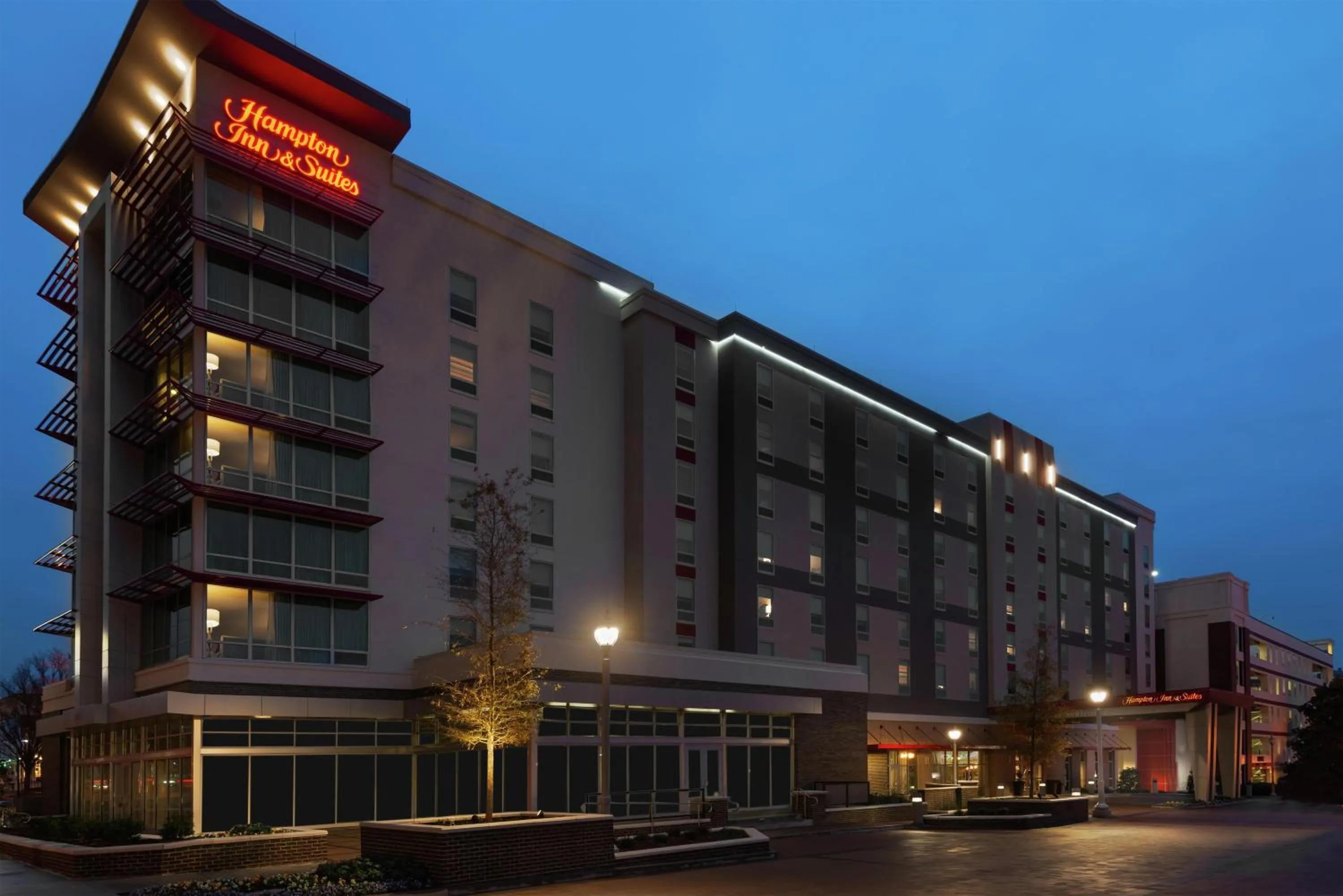 Property building in Hampton Inn & Suites Atlanta Buckhead Place