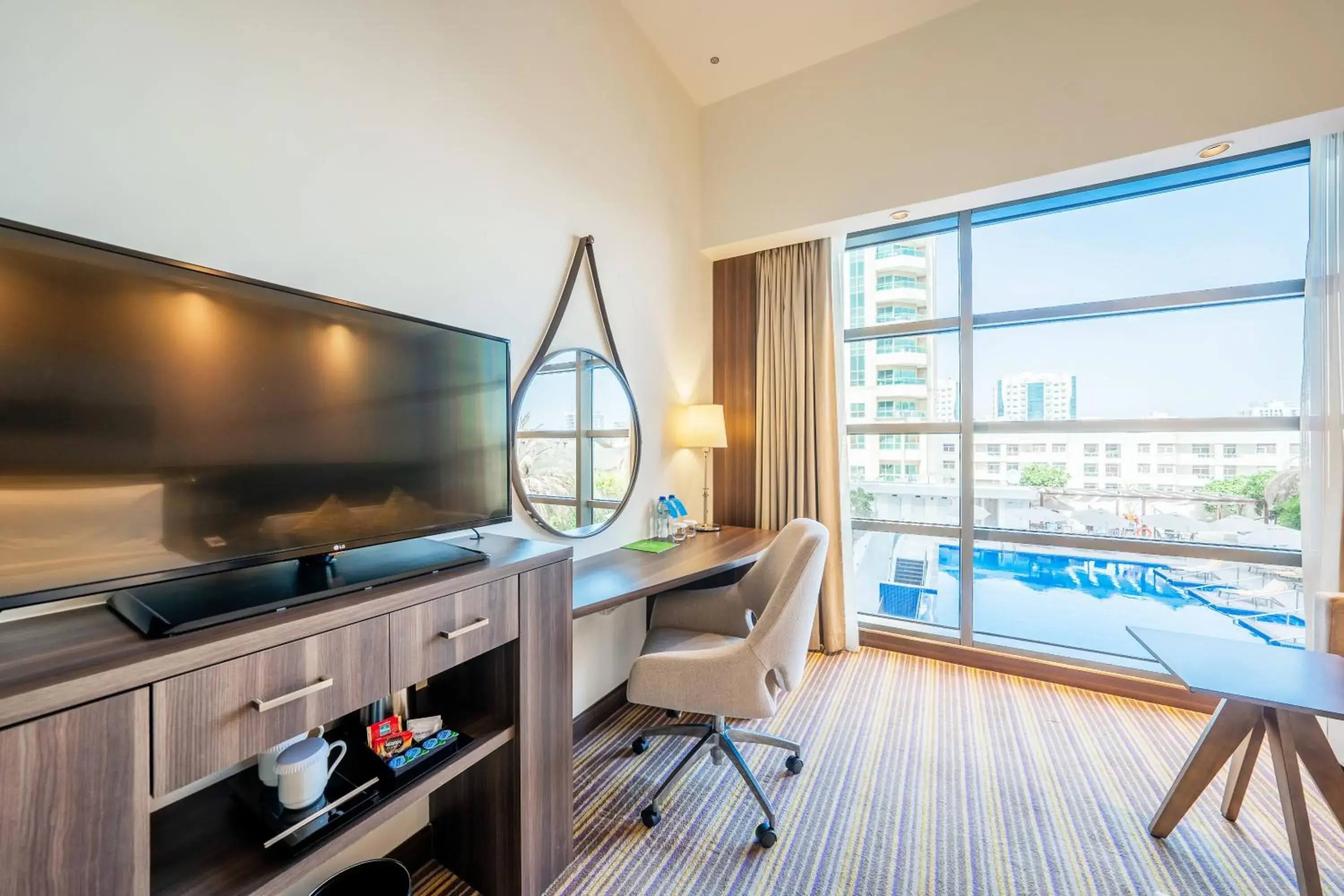 Bedroom in Hampton By Hilton Dubai Airport Bedroom in Hampton By Hilton Dubai Airport