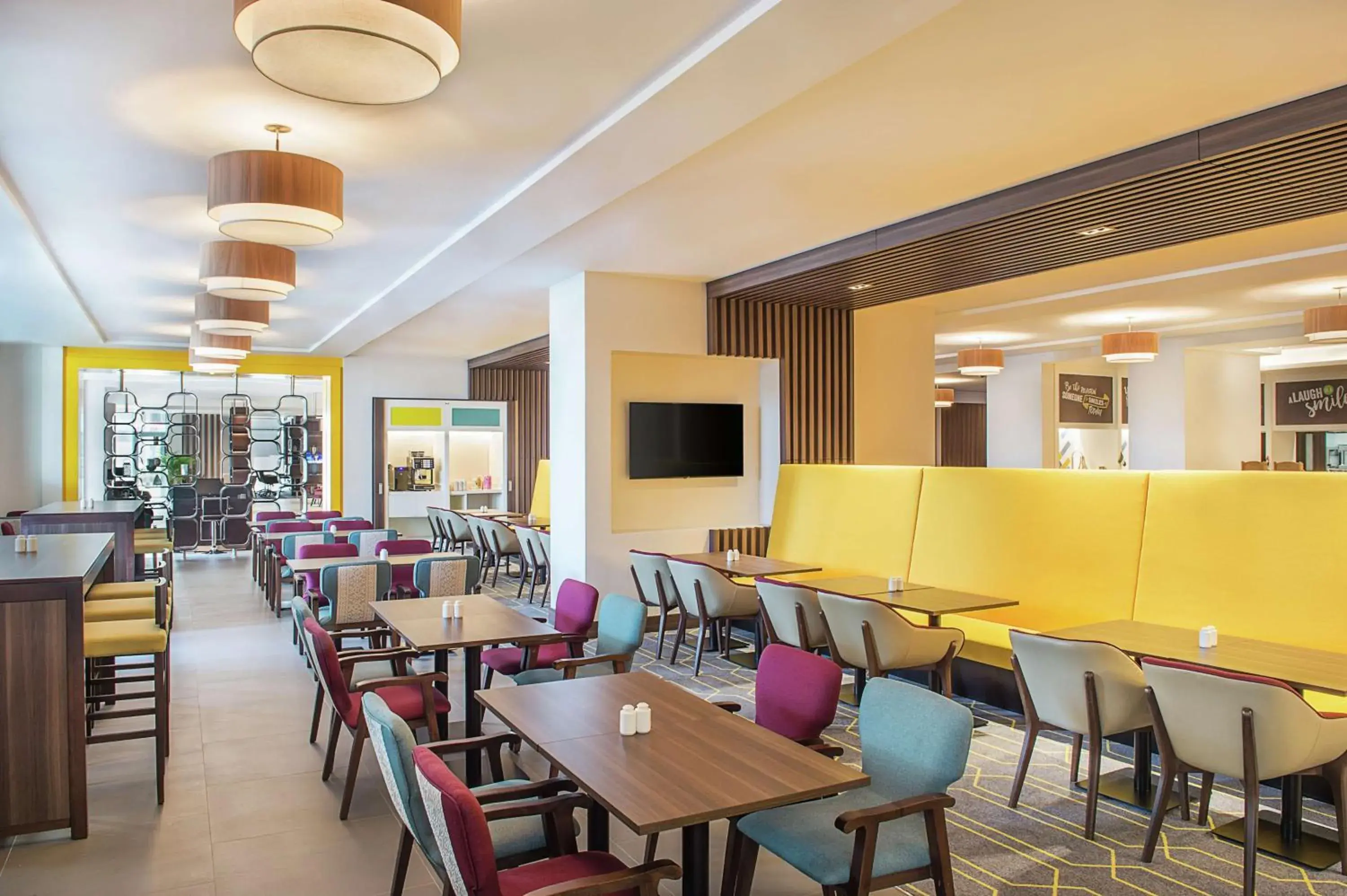 Breakfast in Hampton By Hilton Dubai Airport Breakfast in Hampton By Hilton Dubai Airport