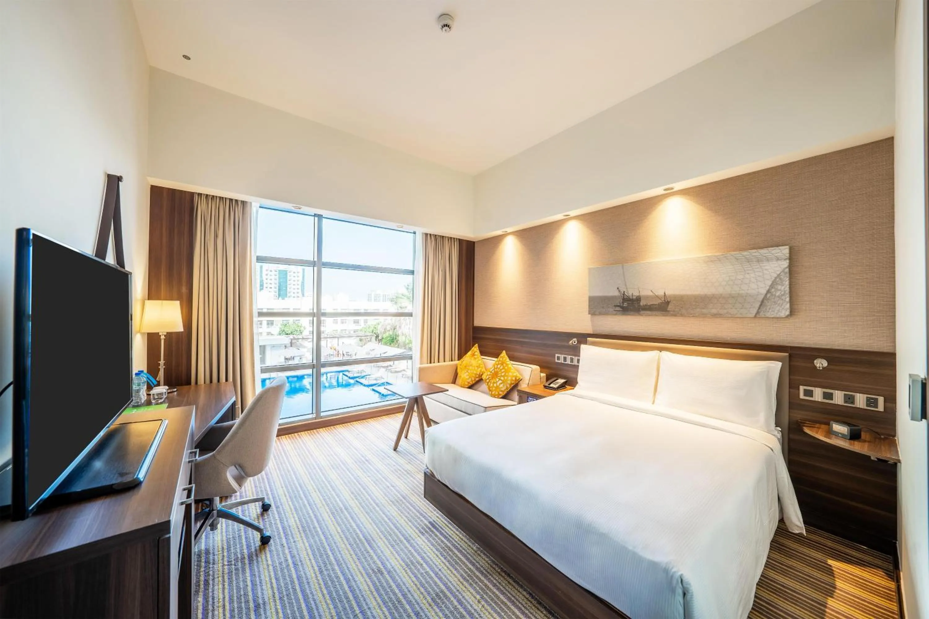 Bed in Hampton By Hilton Dubai Airport