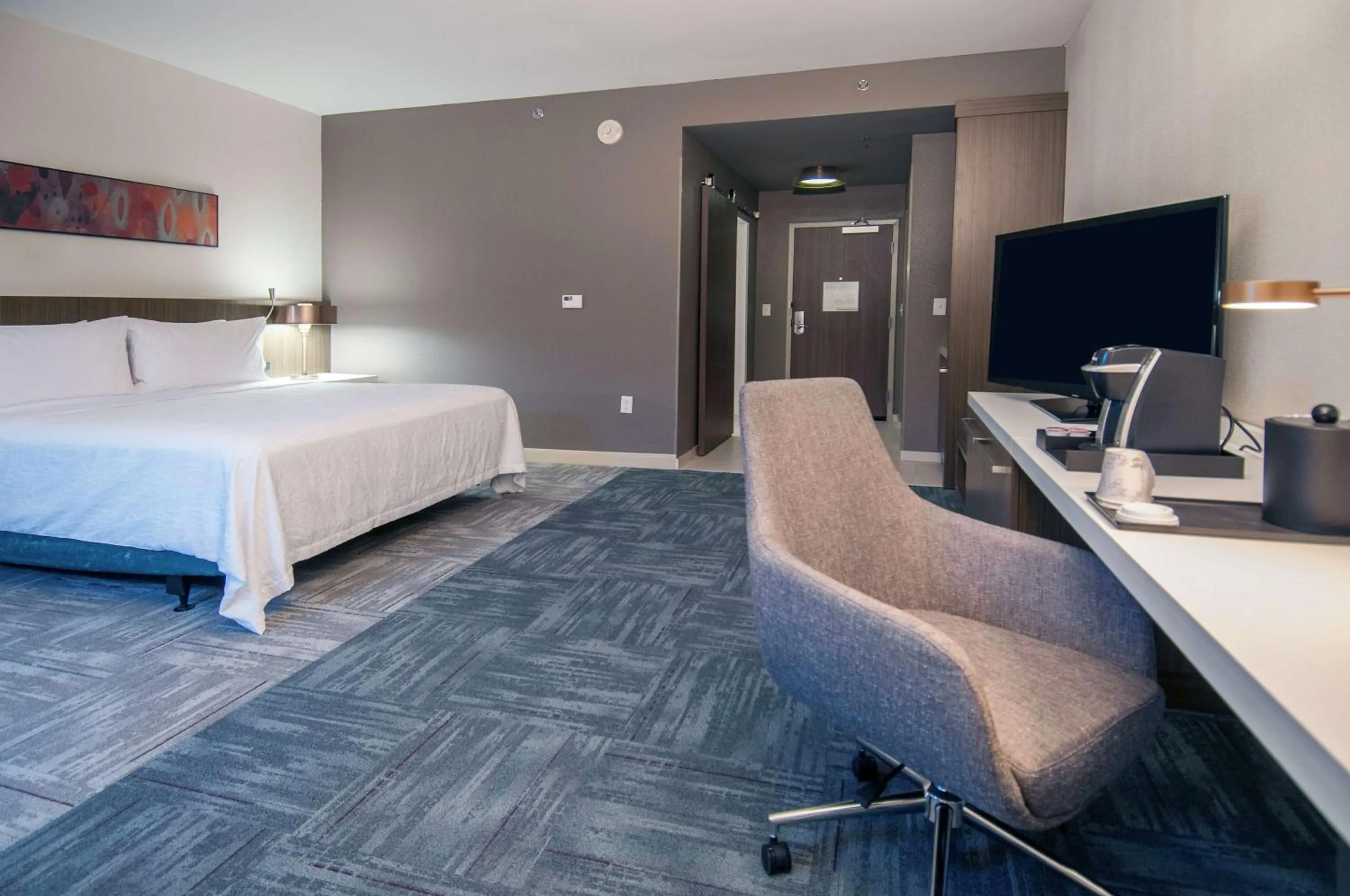 Bedroom, Bed in Hilton Garden Inn Jackson/Clinton