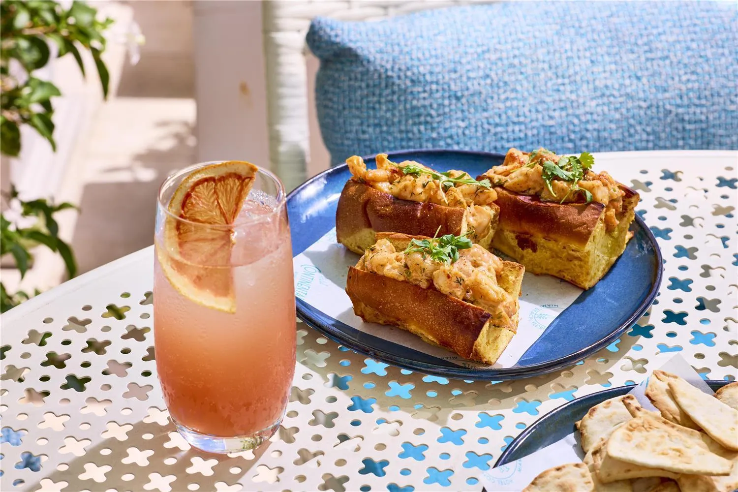 Restaurant/places to eat in Hotel Continental Miami Beach, Tapestry Collection by Hilton