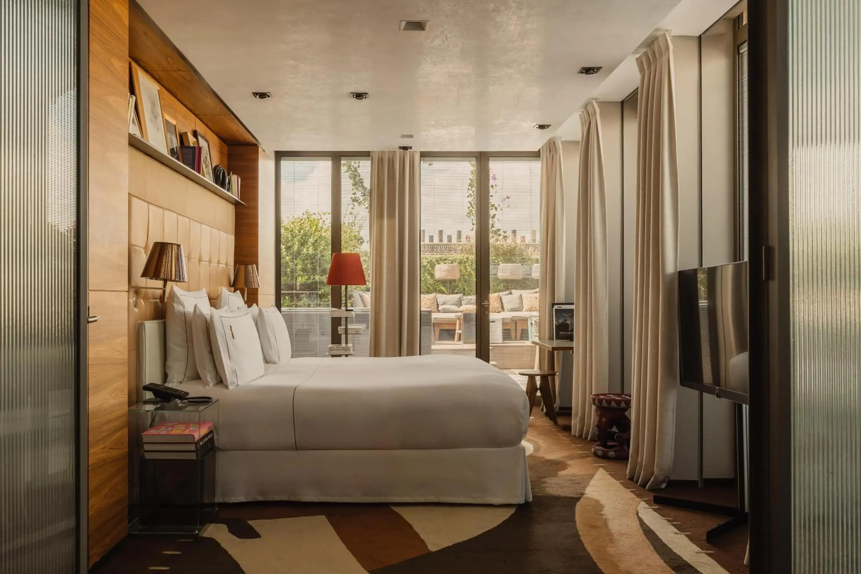 Bed in Brach Paris - Evok Collection Bed in Brach Paris - Evok Collection