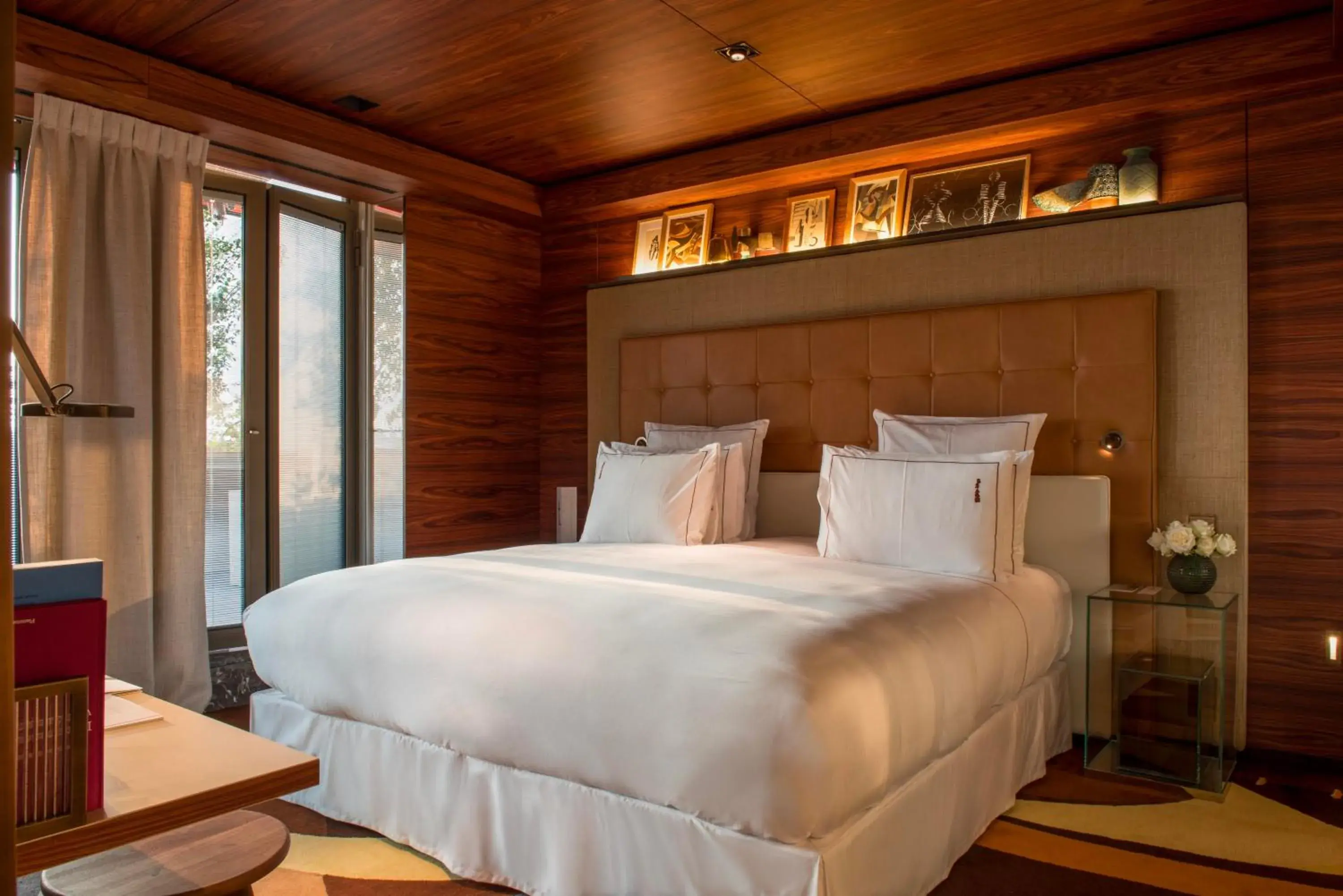 Bed in Brach Paris - Evok Collection Bed in Brach Paris - Evok Collection