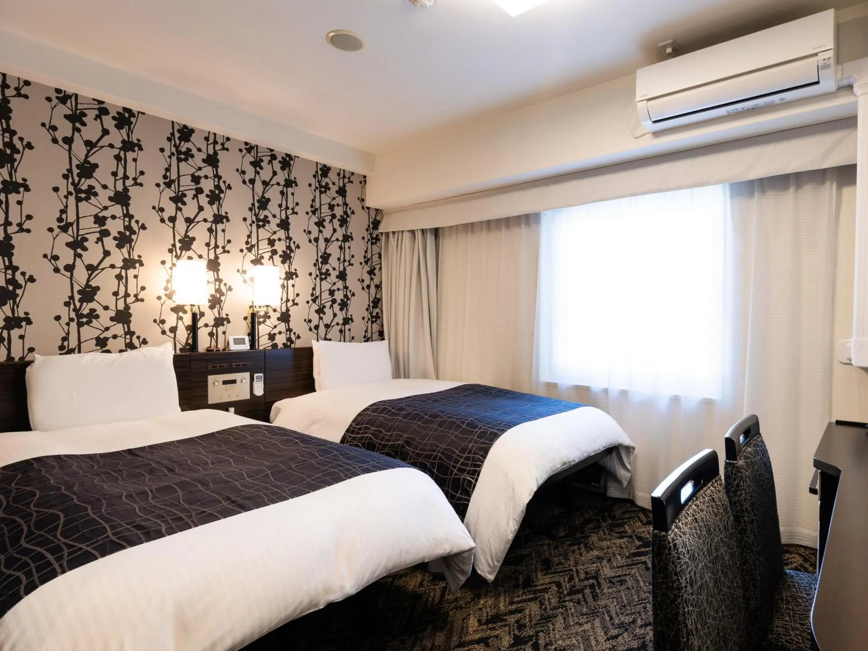 Twin Room - single occupancy - Non-Smoking in APA Hotel Osaka Tanimachi 4chome Ekimae Twin Room - single occupancy - Non-Smoking in APA Hotel Osaka Tanimachi 4chome Ekimae