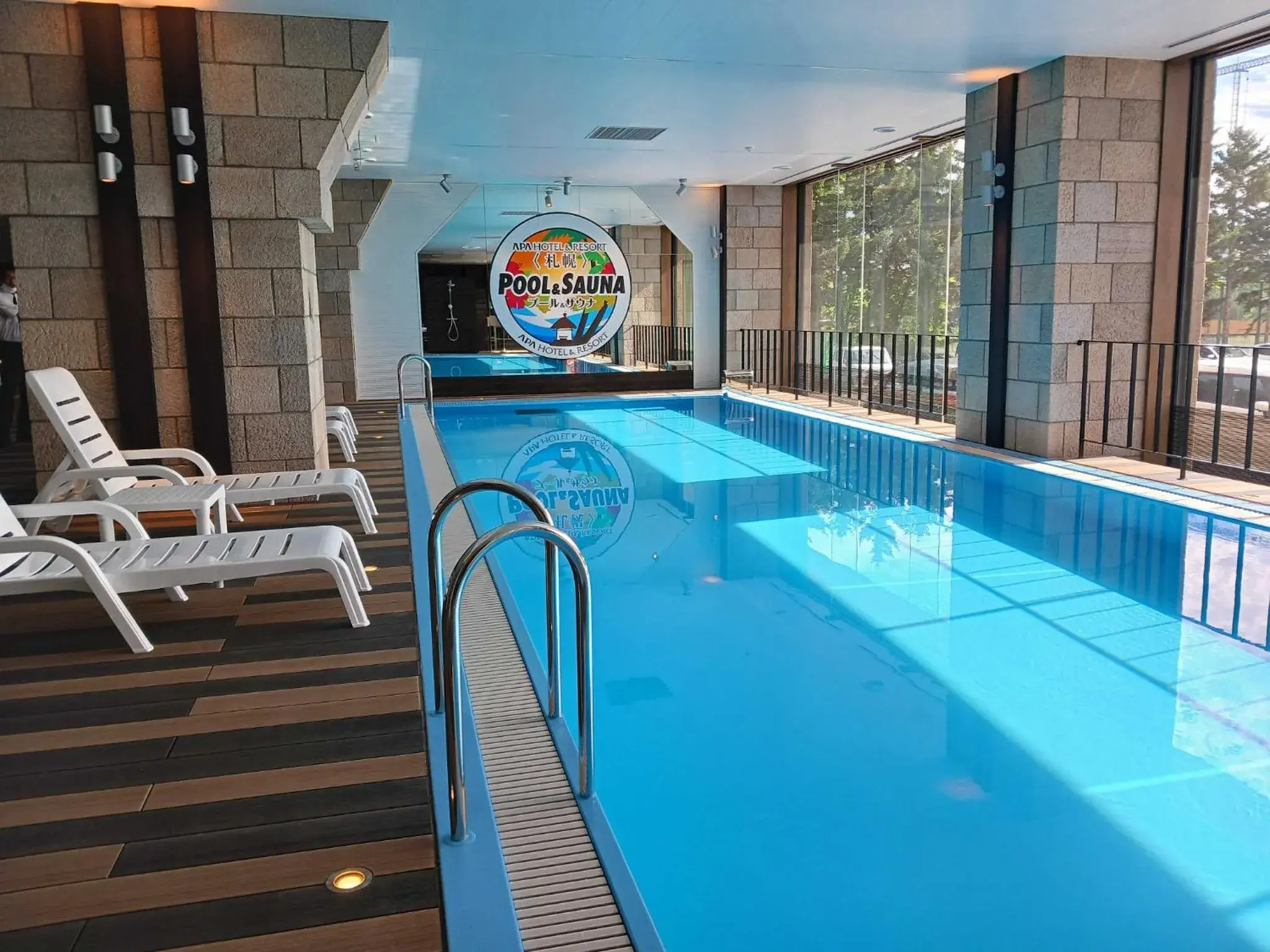 Swimming pool in APA Hotel & Resort Sapporo Swimming pool in APA Hotel & Resort Sapporo
