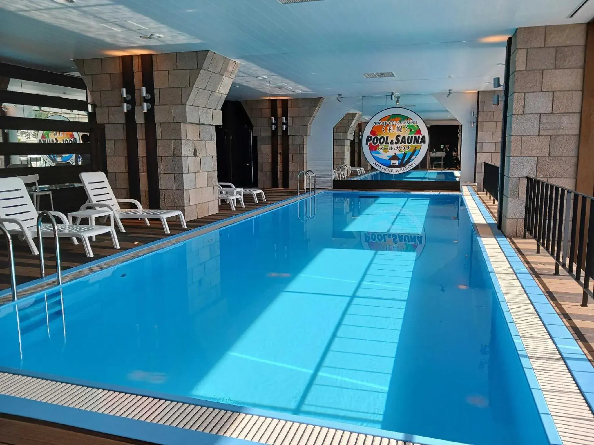 Swimming pool in APA Hotel & Resort Sapporo Swimming pool in APA Hotel & Resort Sapporo