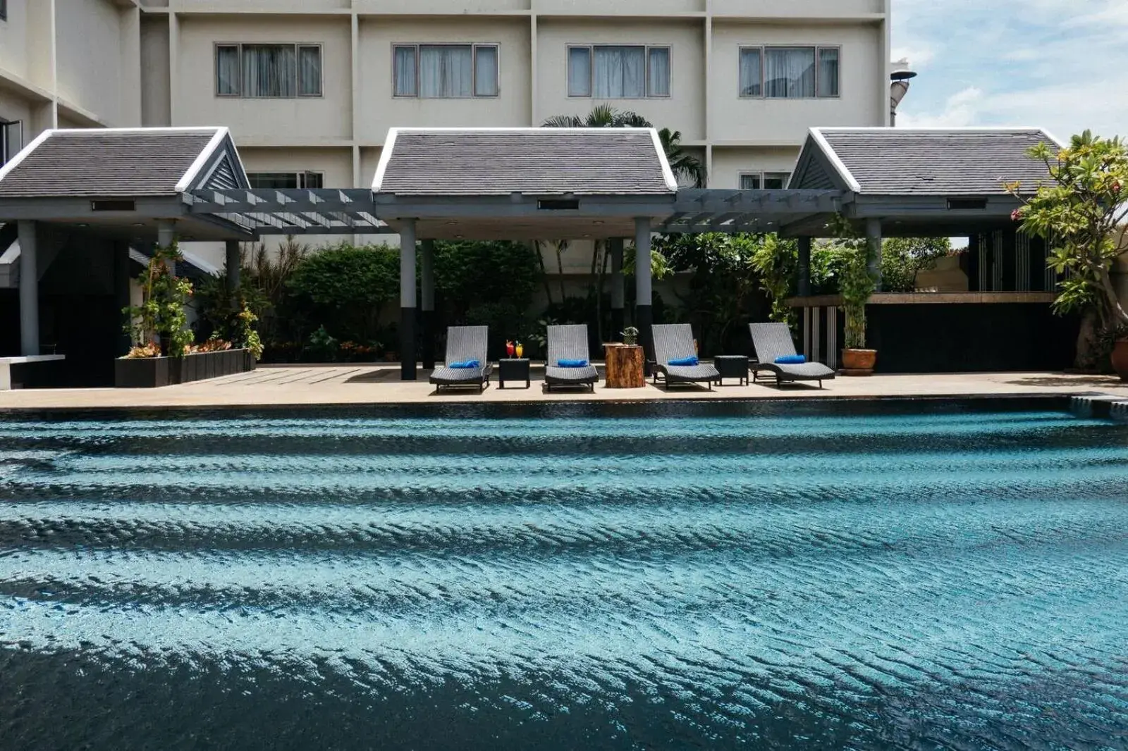 Swimming pool in Witz Bangkok Ramkhamhaeng Swimming pool in Witz Bangkok Ramkhamhaeng