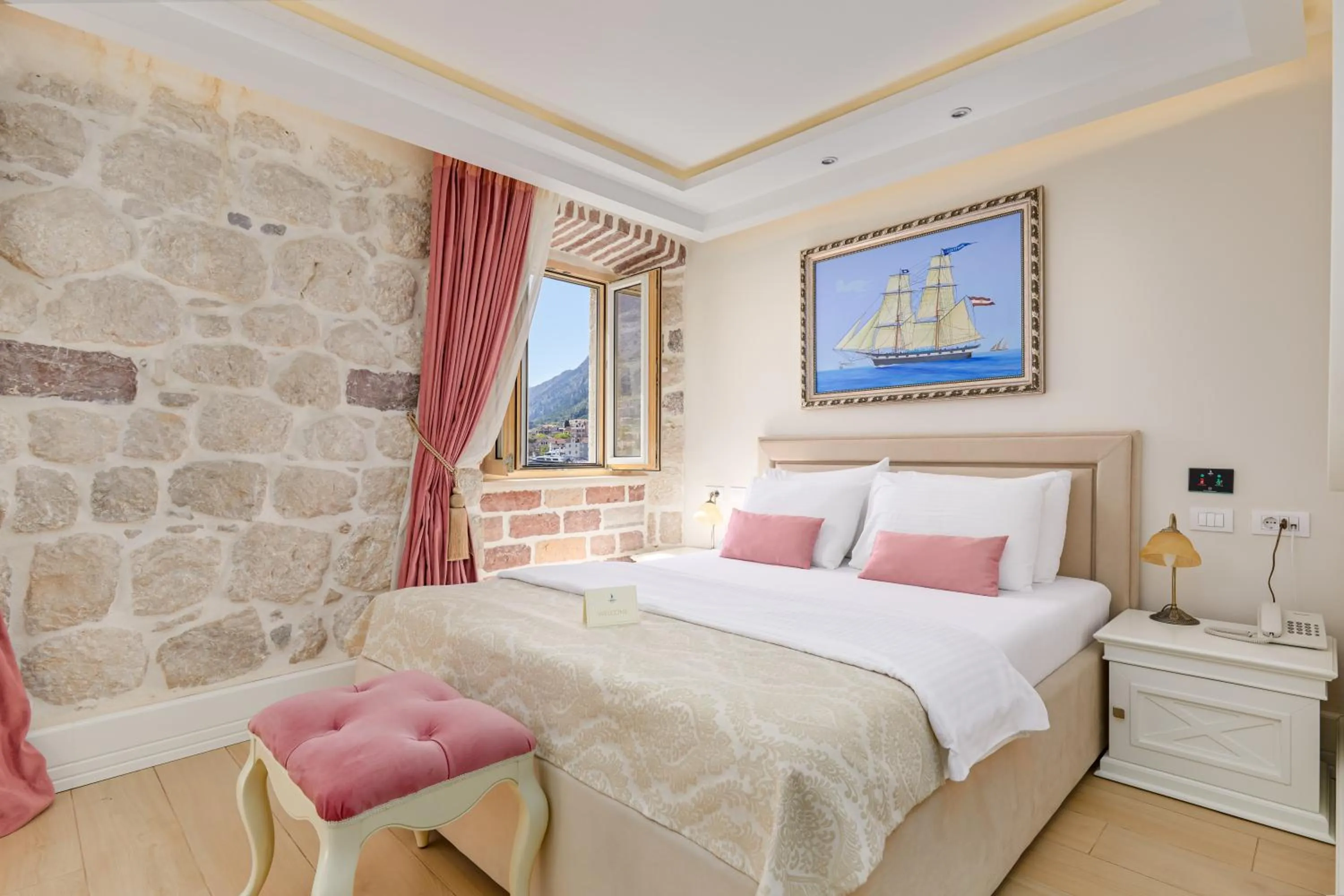 Bed in Hotel Libertas