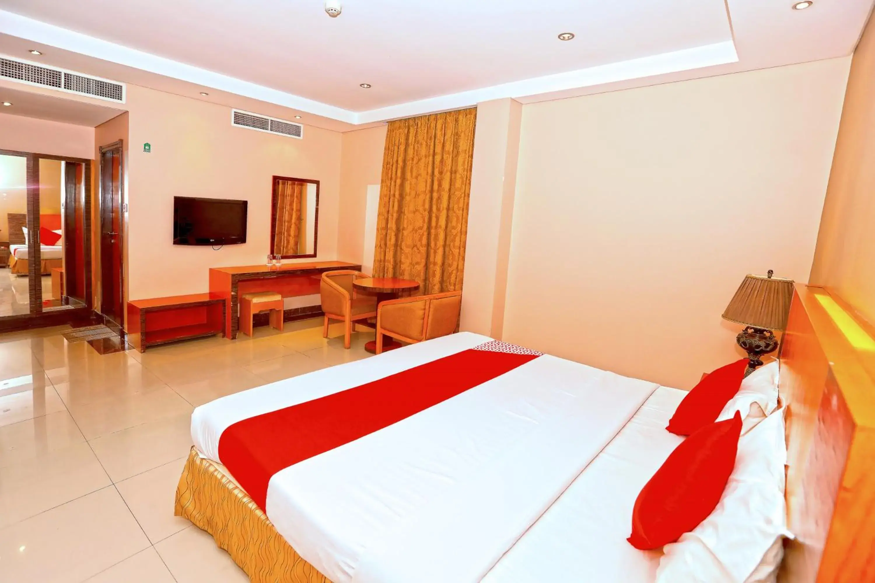 Bedroom, Bed in Sea Shell Hotel