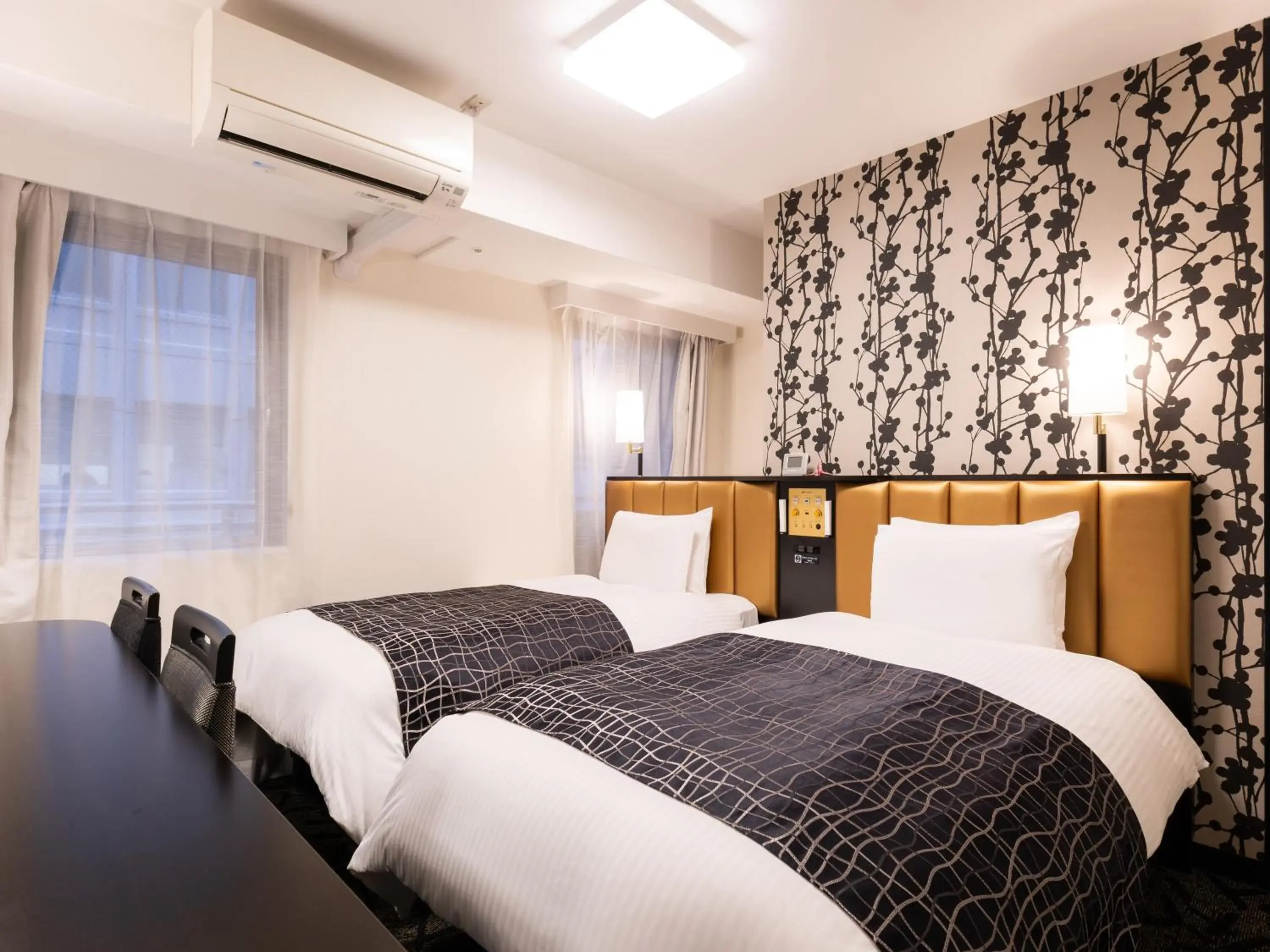 Photo of the whole room, Bed in APA Hotel Osaka Tanimachi 4chome Ekimae Kita Photo of the whole room, Bed in APA Hotel Osaka Tanimachi 4chome Ekimae Kita