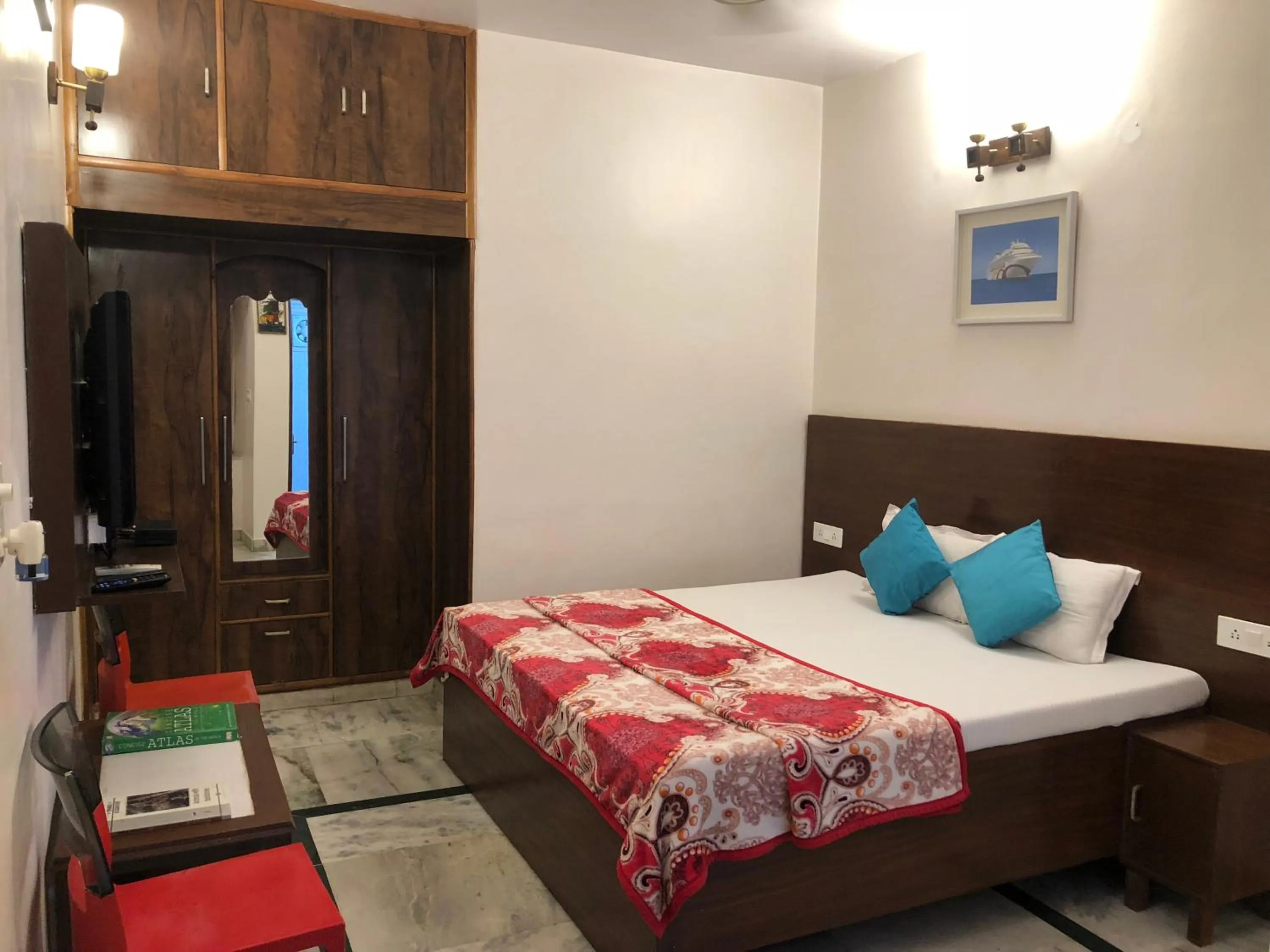 Bed in Sailors Home - C6, Vasant Kunj