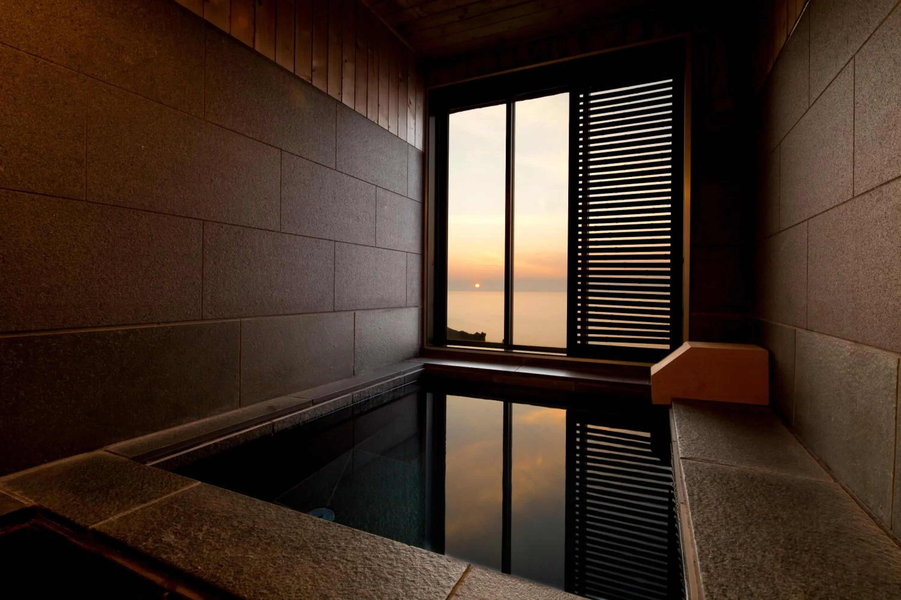 Swimming pool in Hotel Neu Schloss Otaru