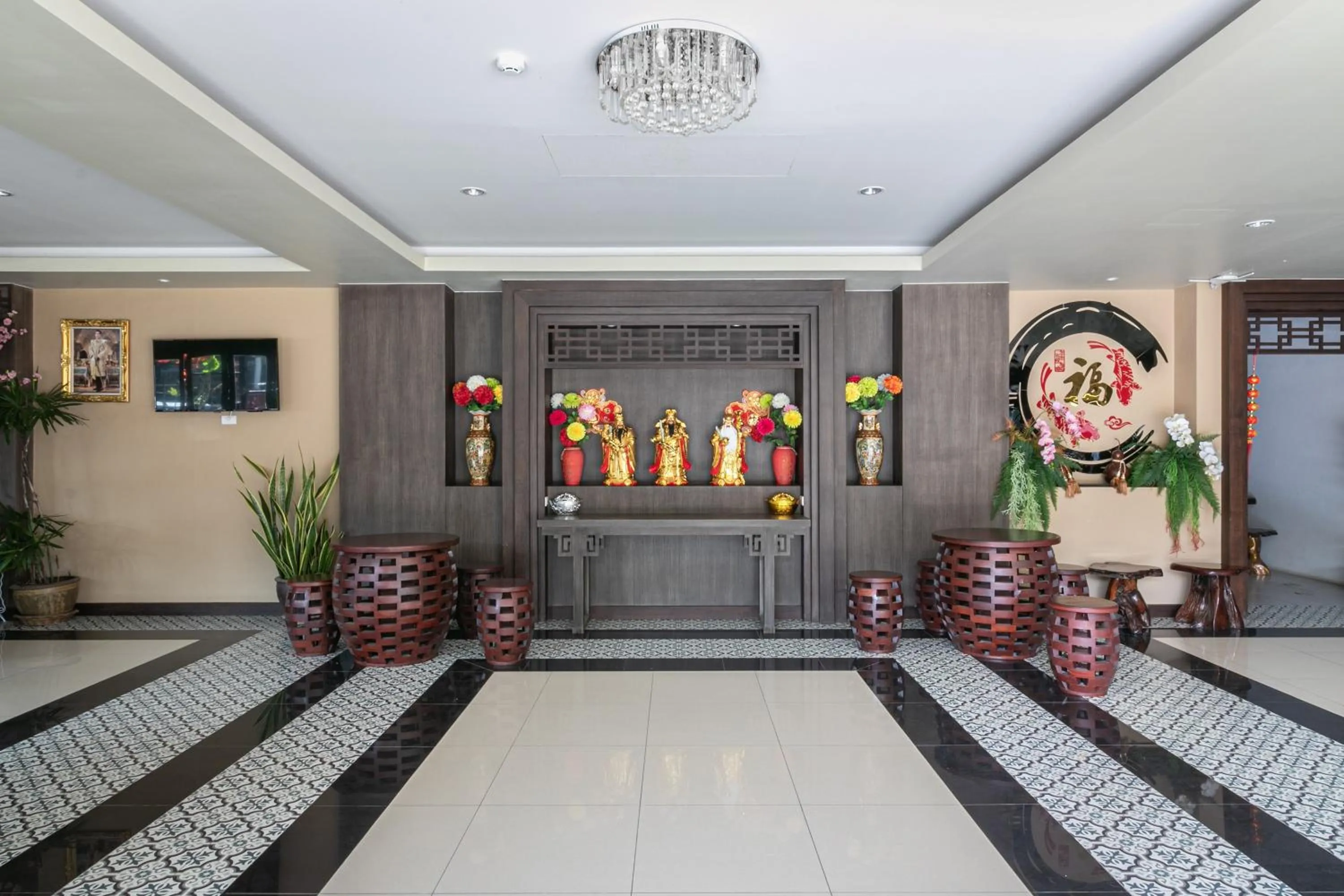 Lobby or reception in Carpio Hotel Phuket