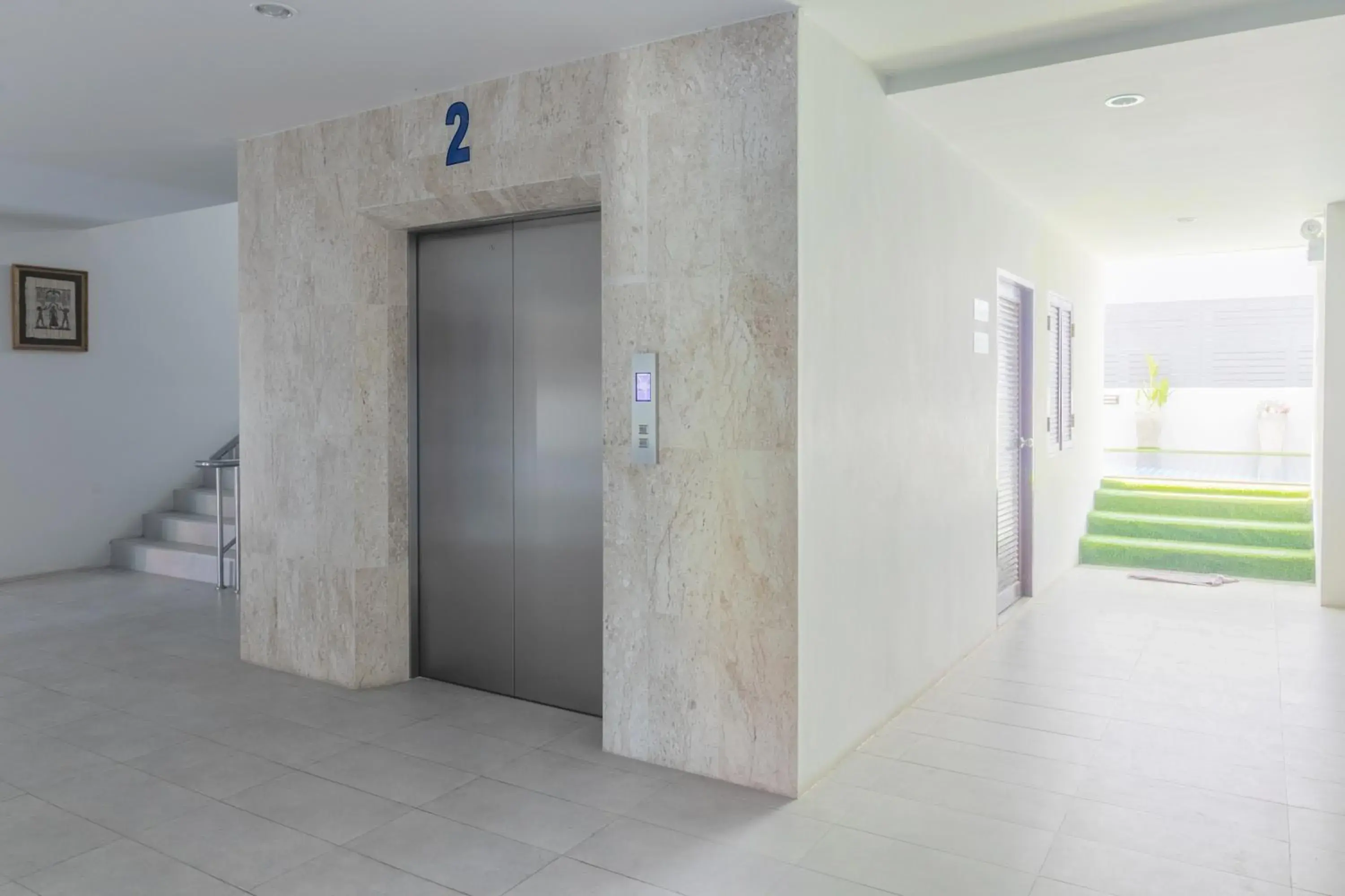 elevator in Carpio Hotel Phuket elevator in Carpio Hotel Phuket