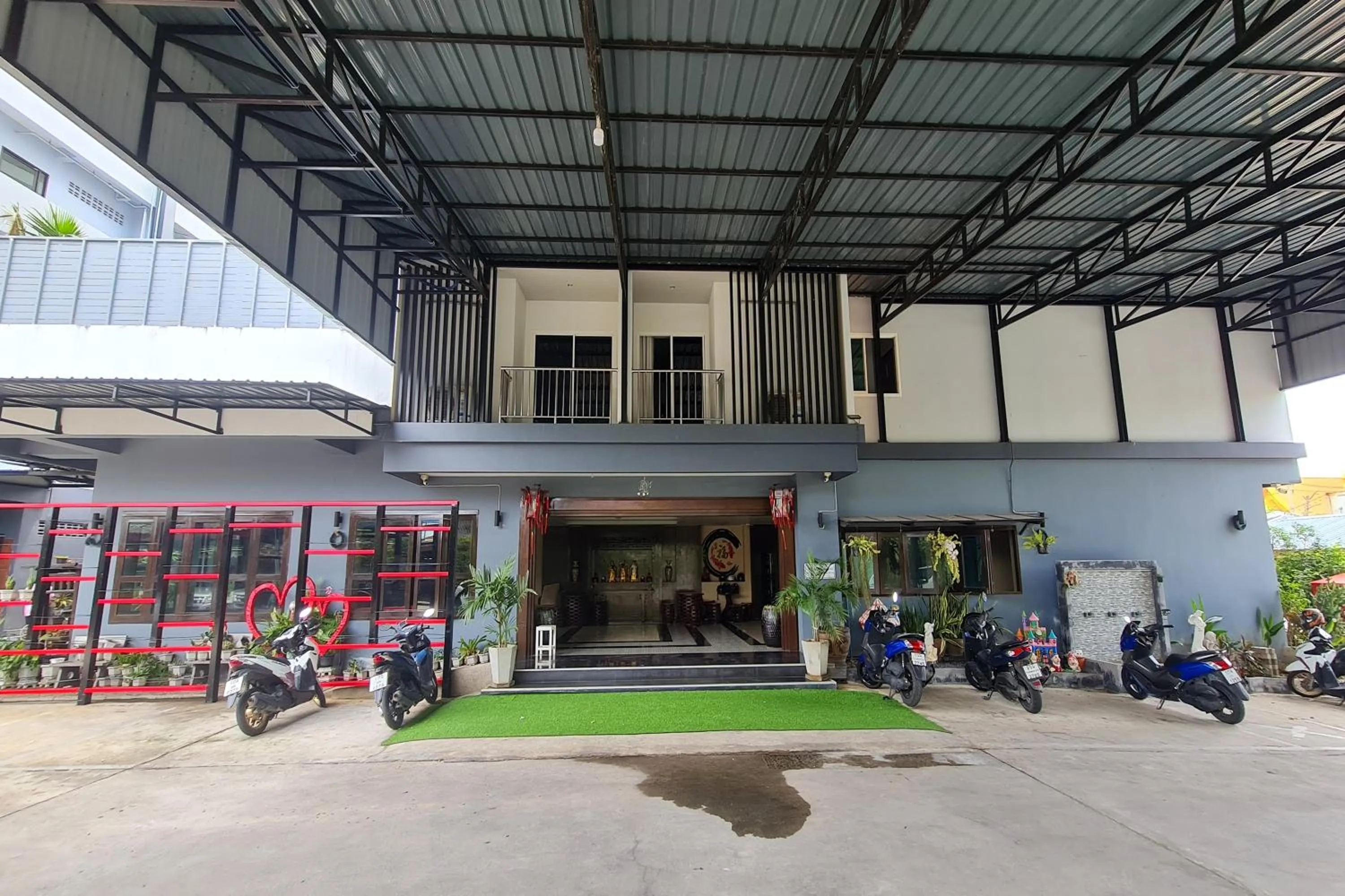 Facade/entrance in Carpio Hotel Phuket