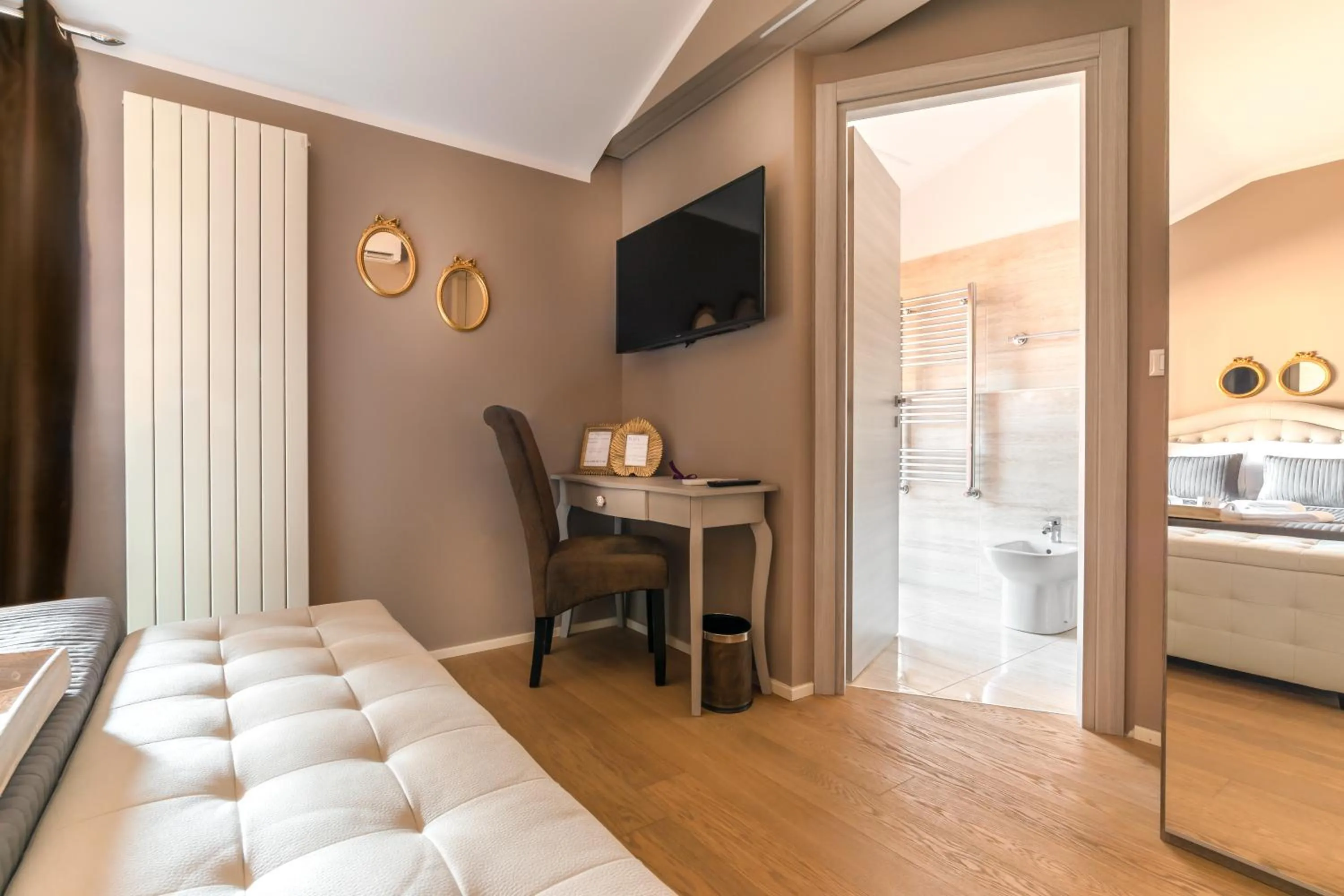 Other, Bed in 051 Boutique