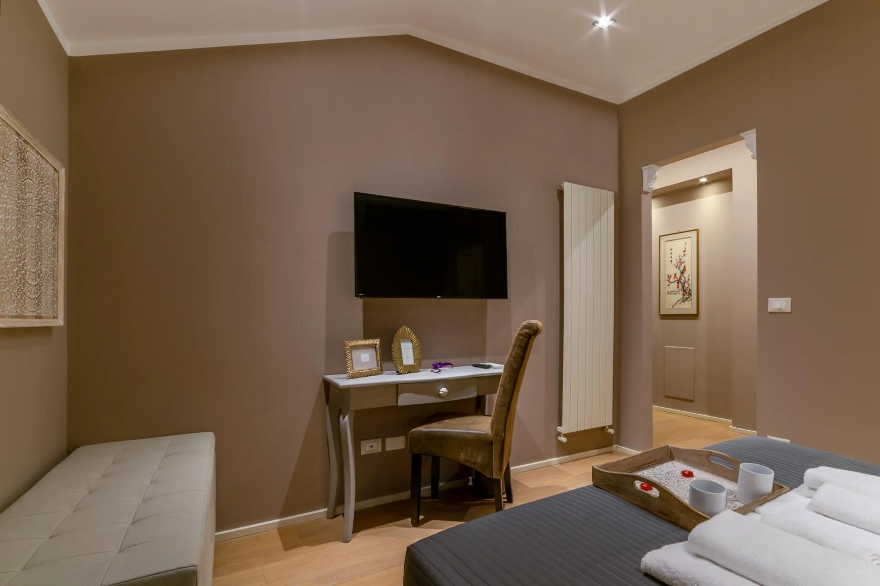 Photo of the whole room, Bed in 051 Boutique